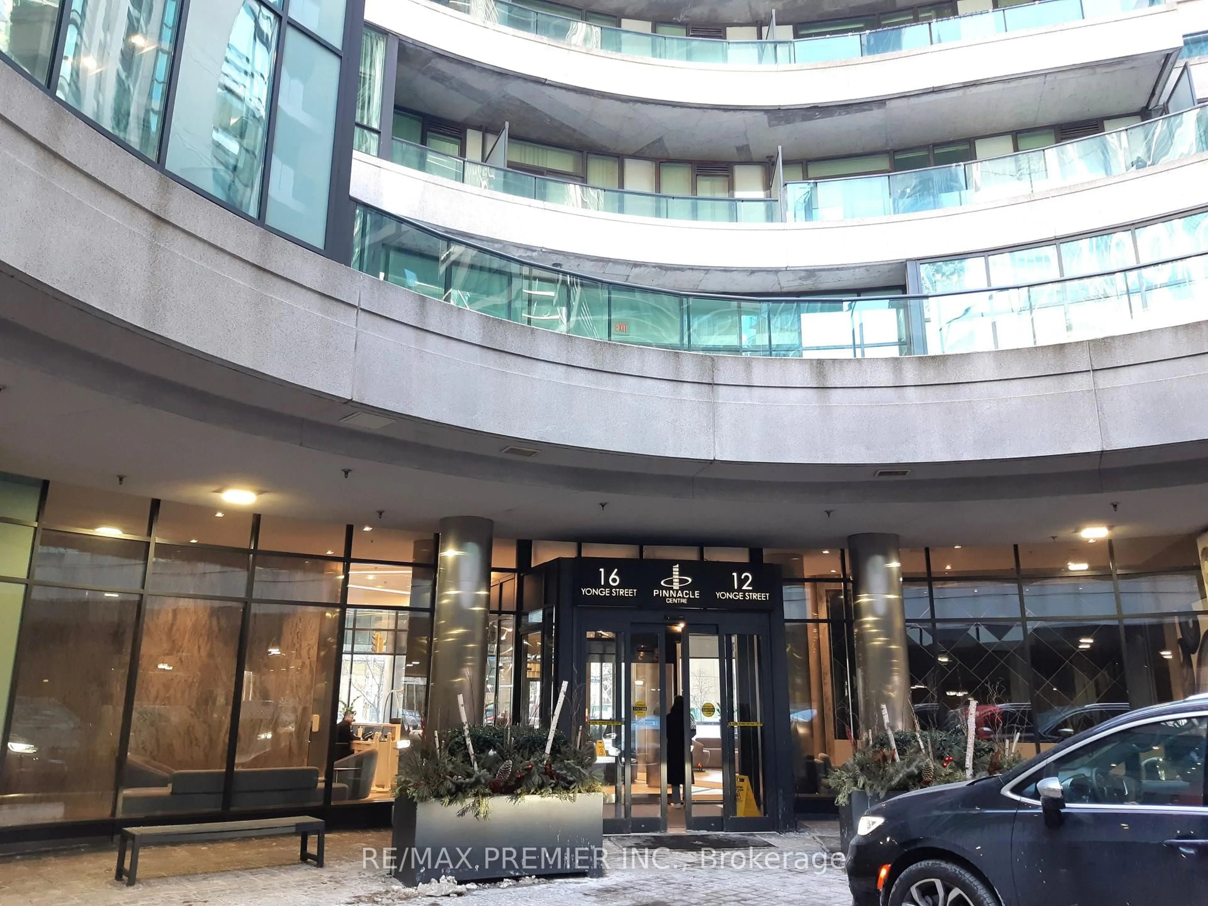 Lobby for 12 Yonge St #414, Toronto Ontario M5E 1Z9