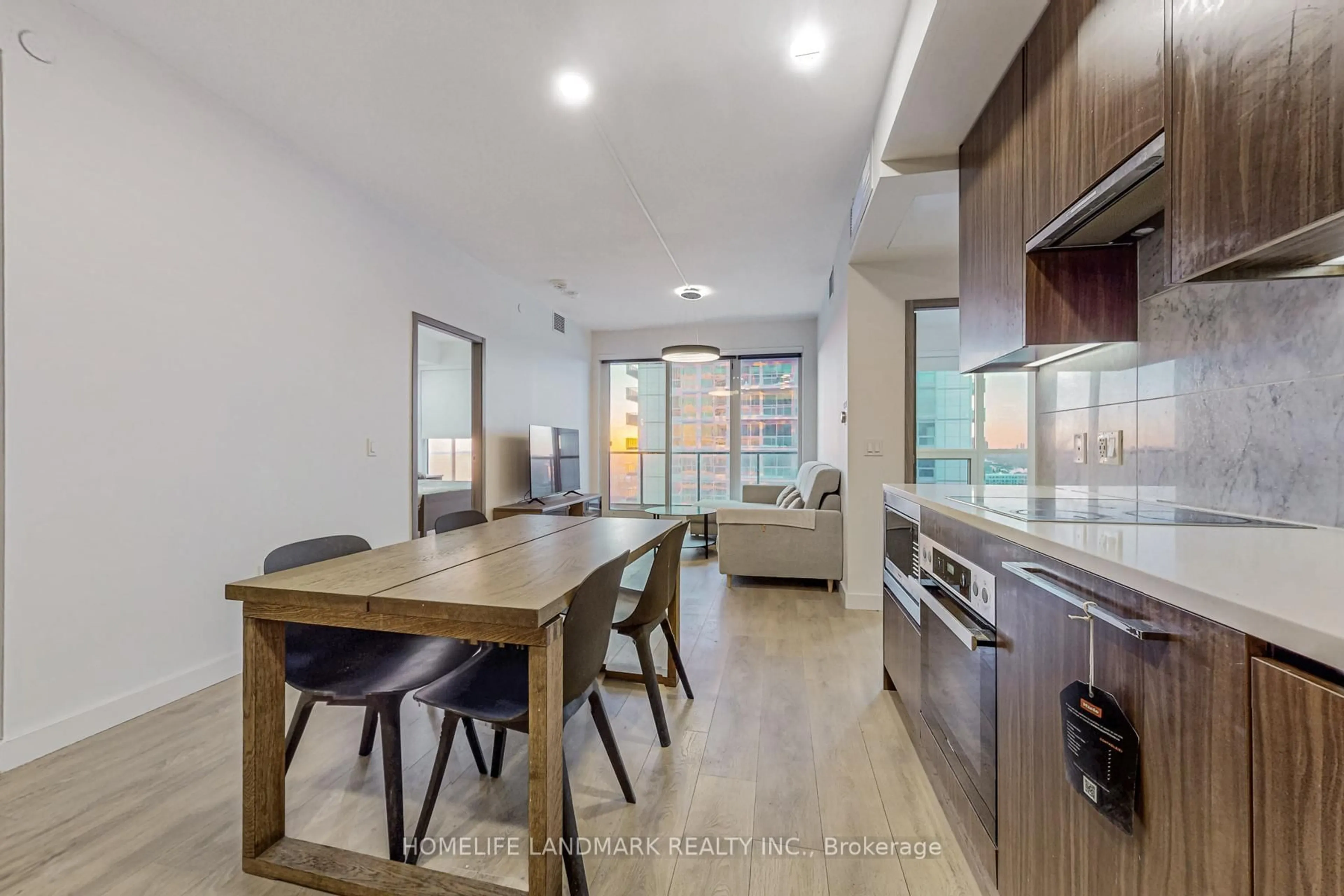 Open concept kitchen, unknown for 85 Mcmahon Dr #3106, Toronto Ontario M2K 0H1