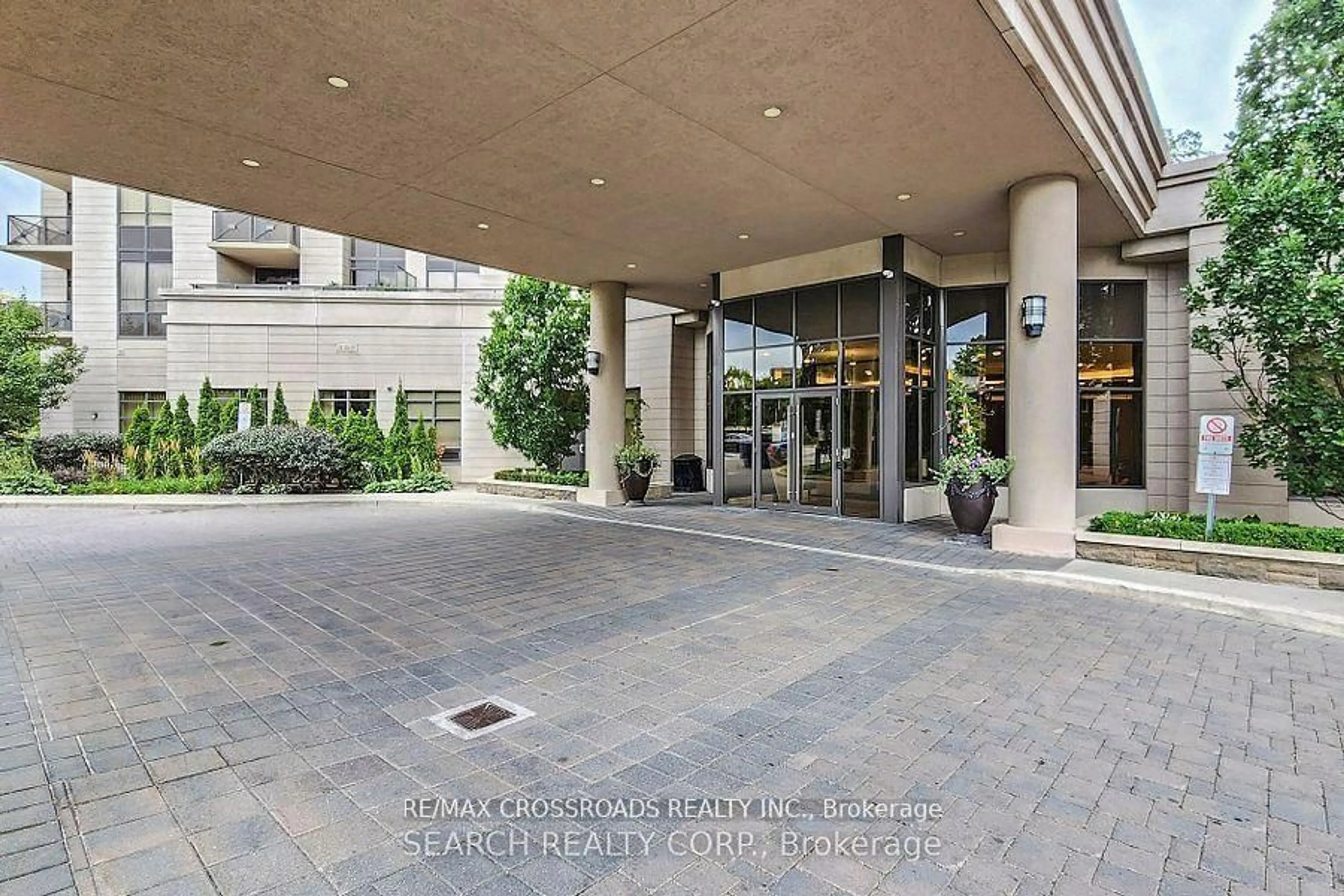 Indoor foyer for 133 Wynford Dr #1802, Toronto Ontario M3J 0J4