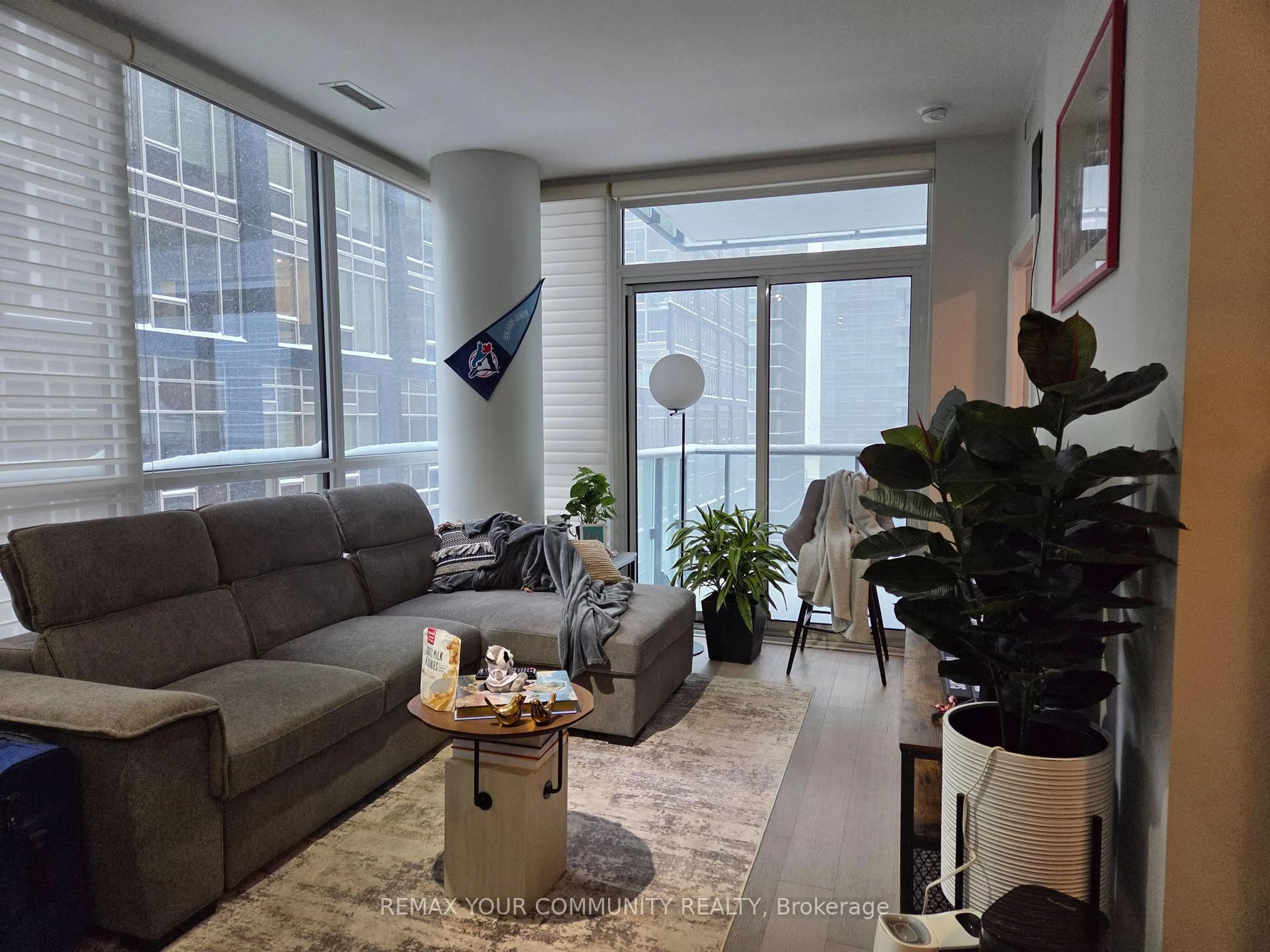 Living room with furniture, unknown for 8 Mercer St #1208, Toronto Ontario M5V 0C4