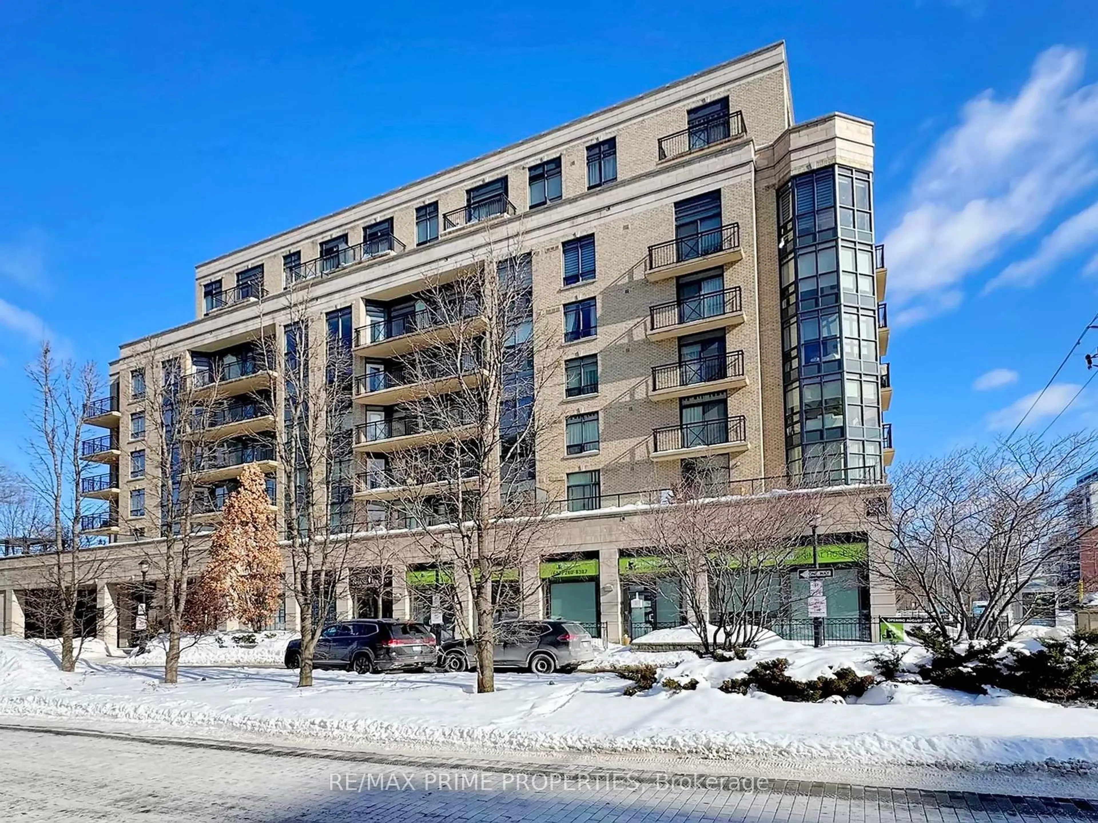 Indoor foyer for 676 Sheppard Ave #611, Toronto Ontario M2K 1B7