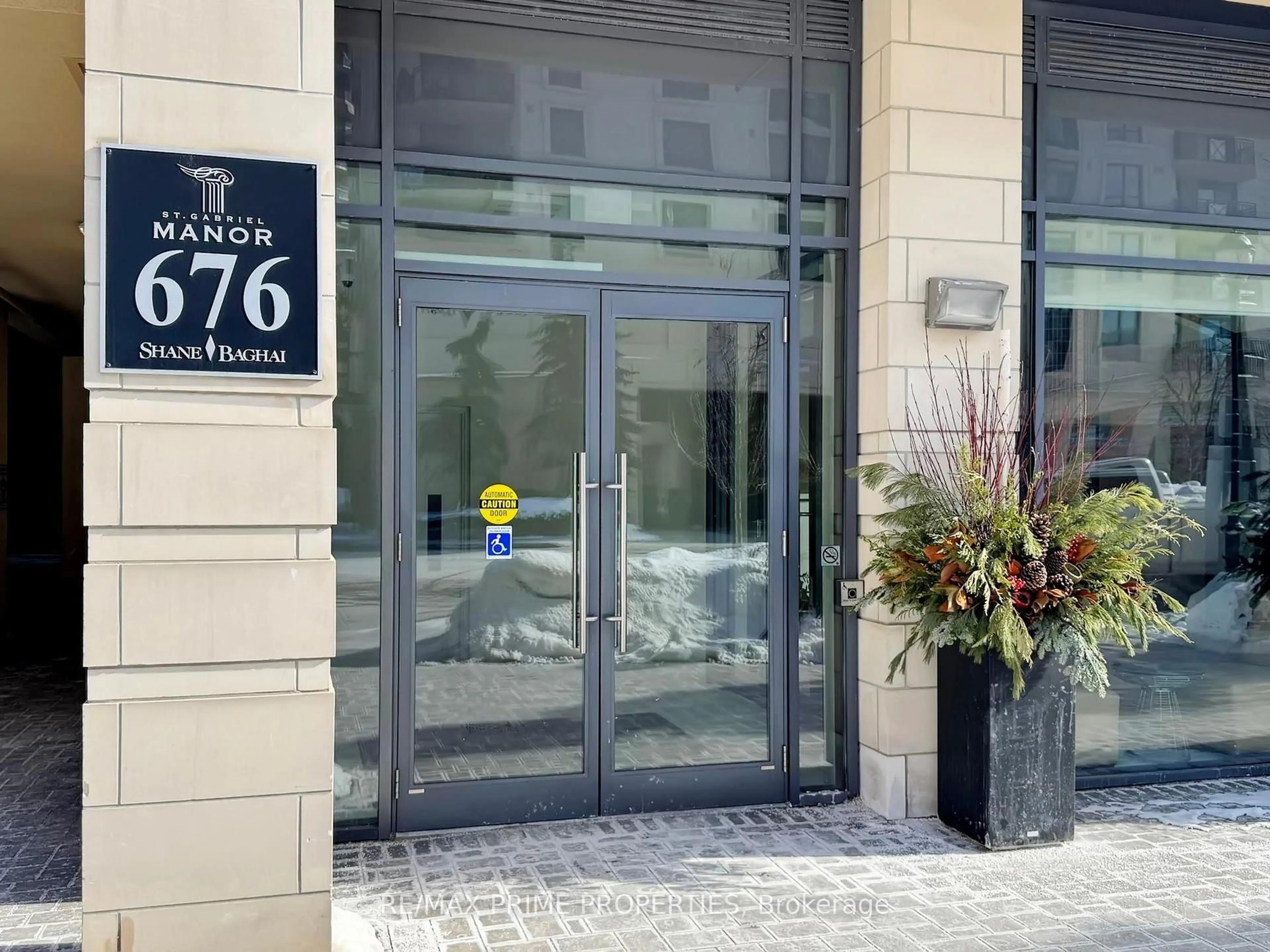 Lobby for 676 Sheppard Ave #611, Toronto Ontario M2K 1B7