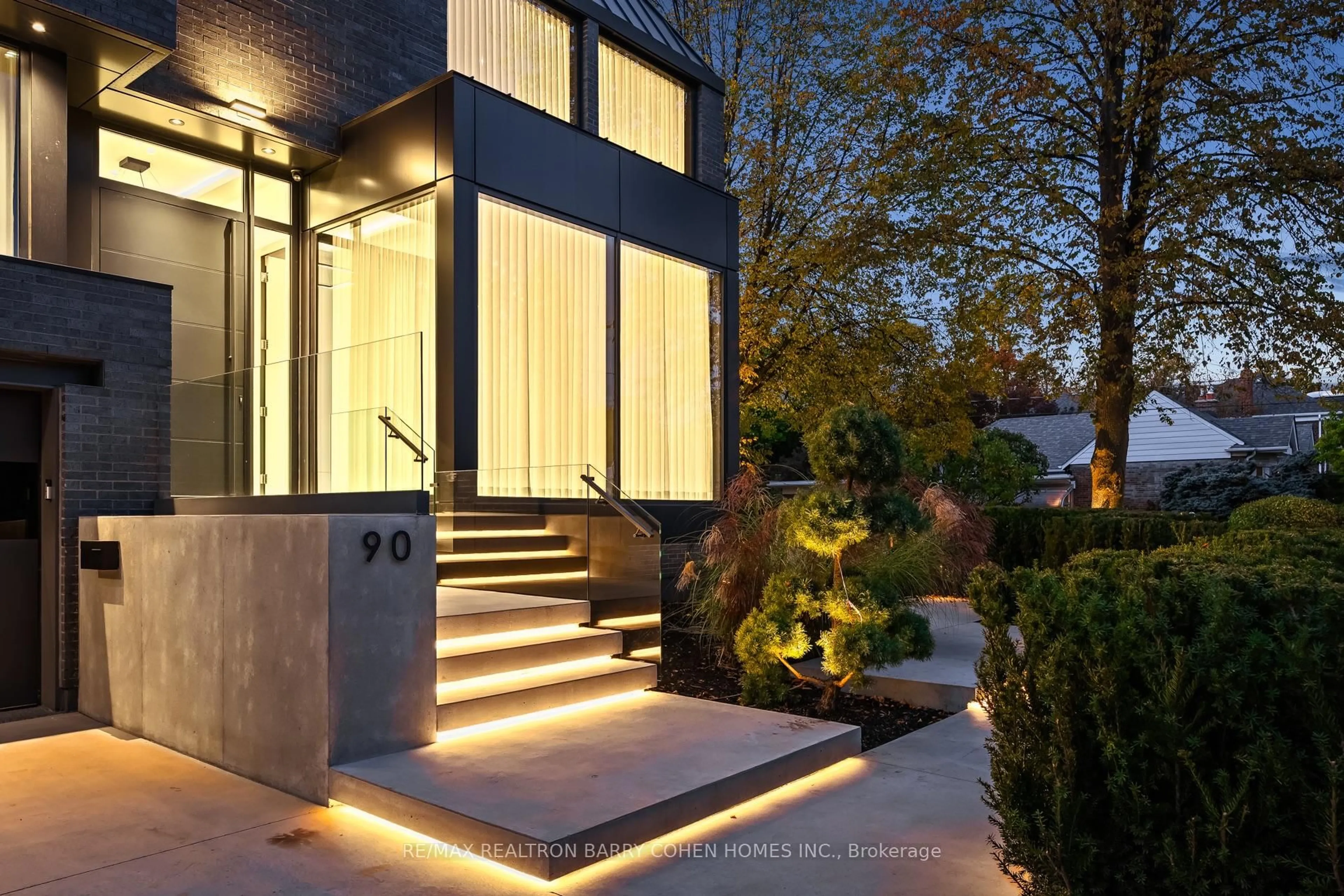 Unknown for 90 Esgore Dr, Toronto Ontario M5M 3R8