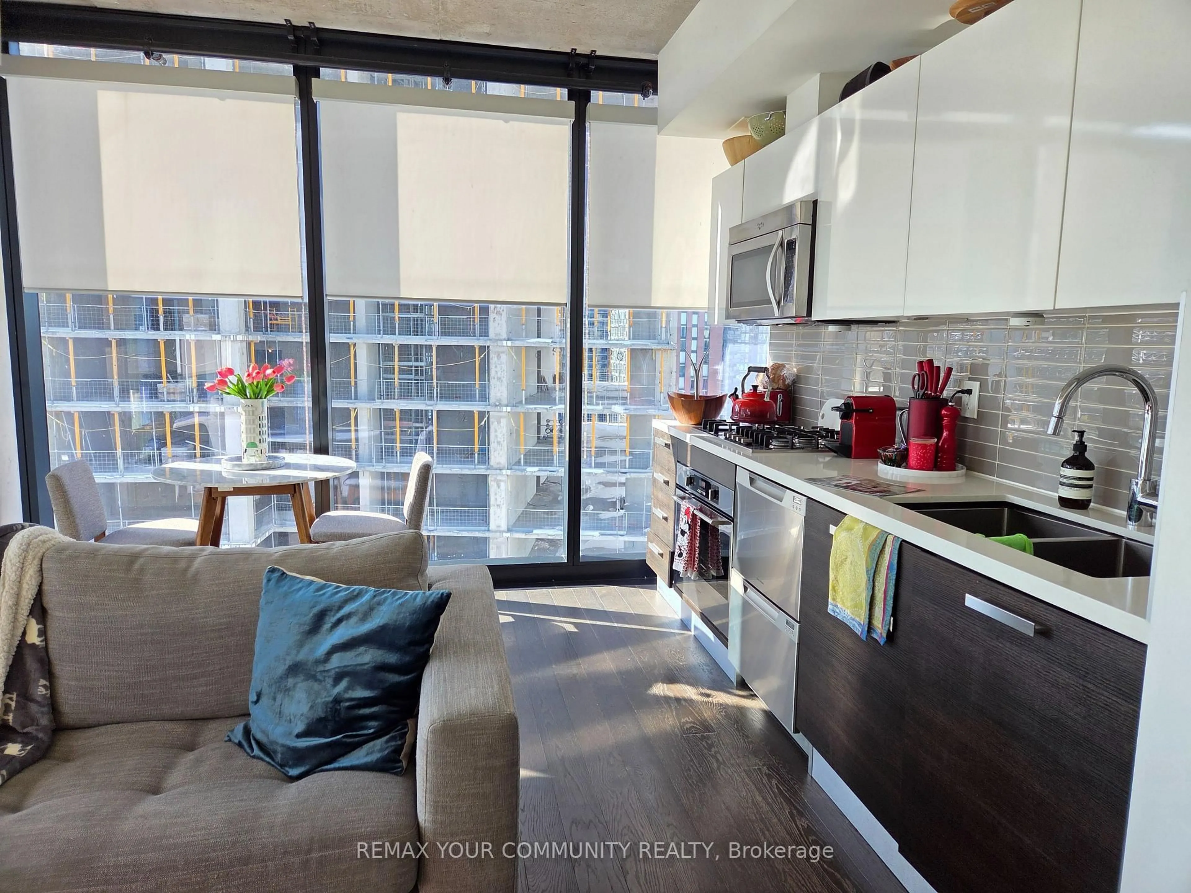 Open concept kitchen, unknown for 224 King St #2107, Toronto Ontario M5V 1H8