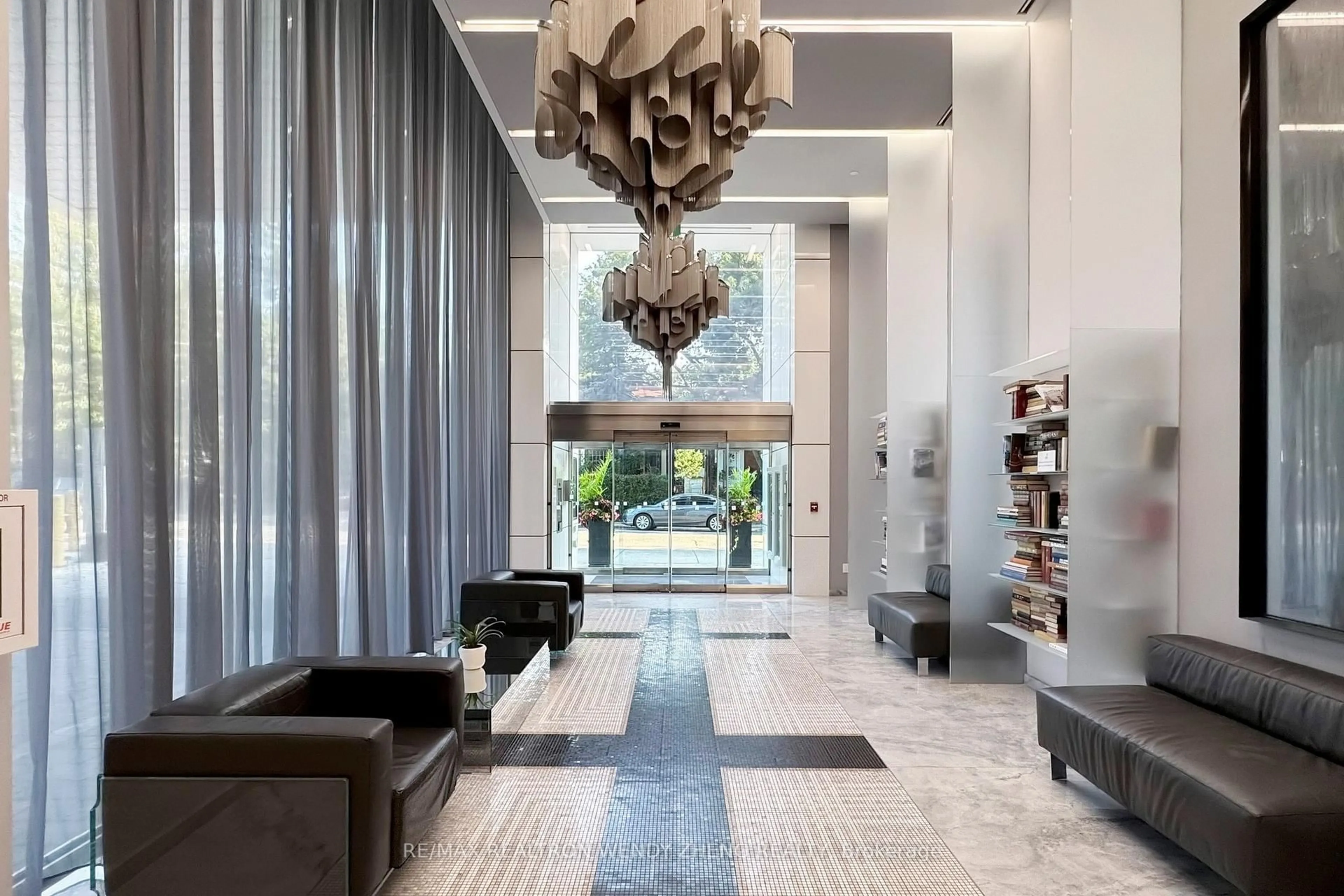 Lobby for 8 Hillsdale Ave #1133, Toronto Ontario M4S 0B2