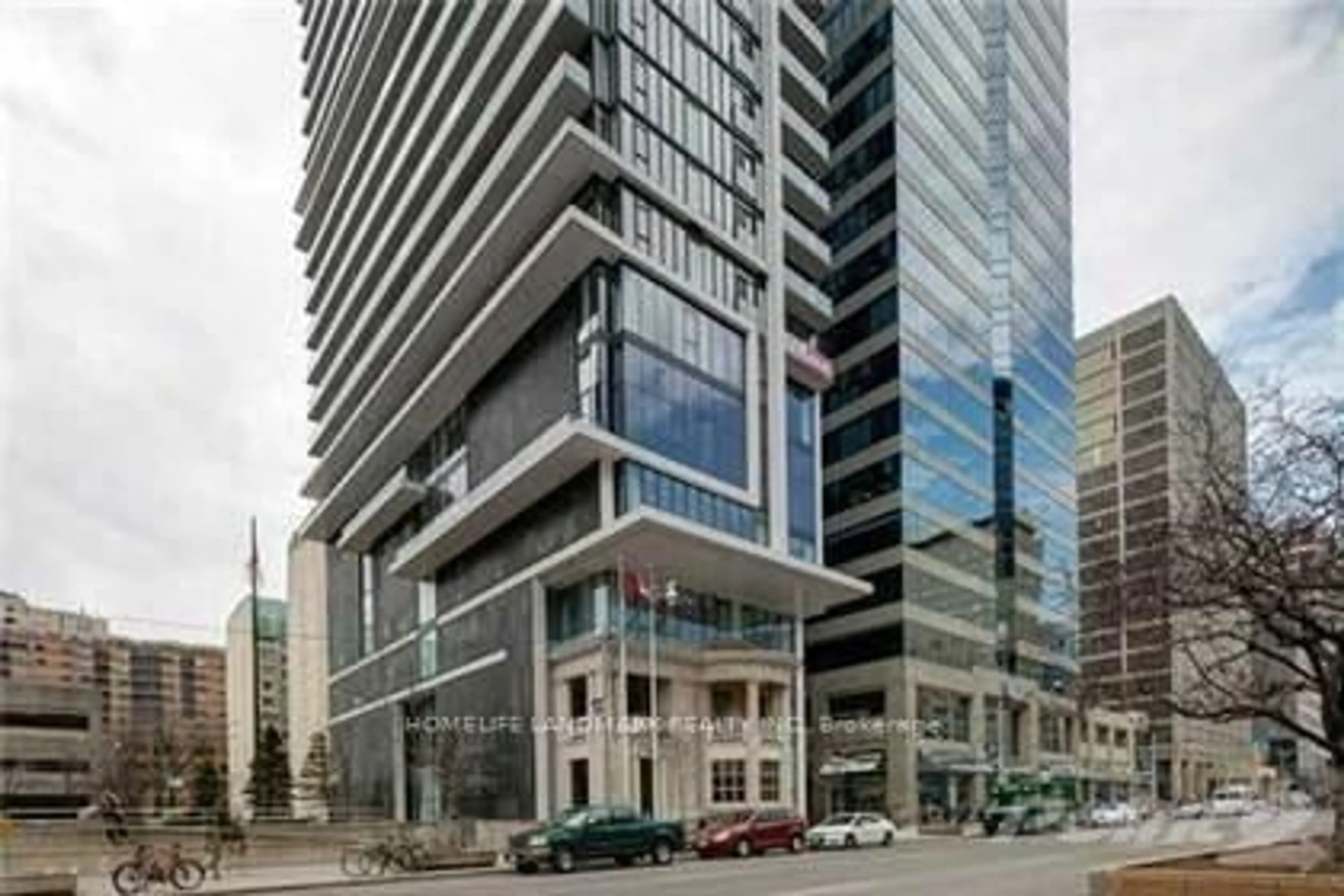 Indoor foyer for 426 University Ave #2702, Toronto Ontario M5G 1S9