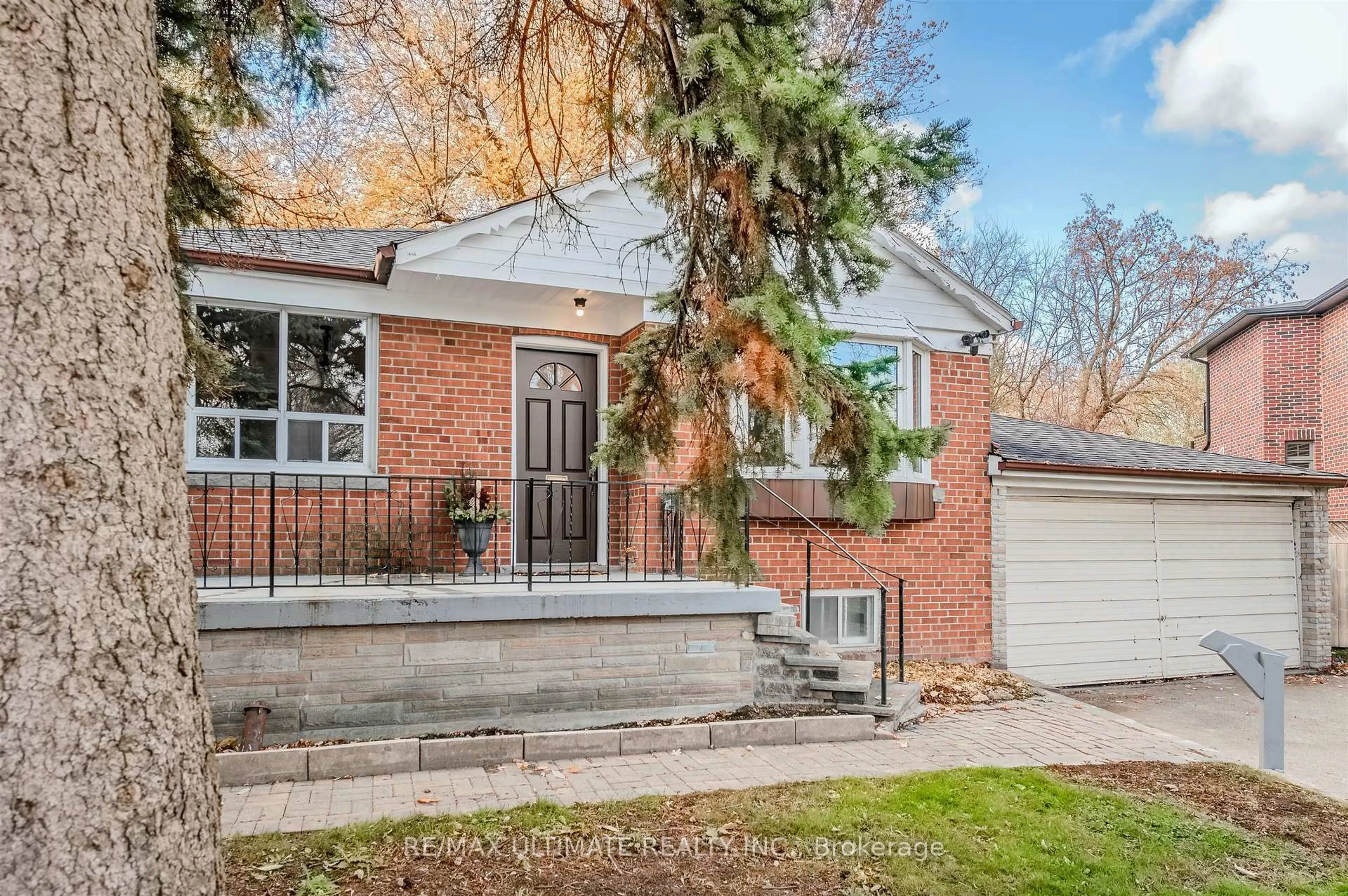 Home with brick exterior material, street for 110 De Quincy Blvd, Toronto Ontario M3H 1Y9