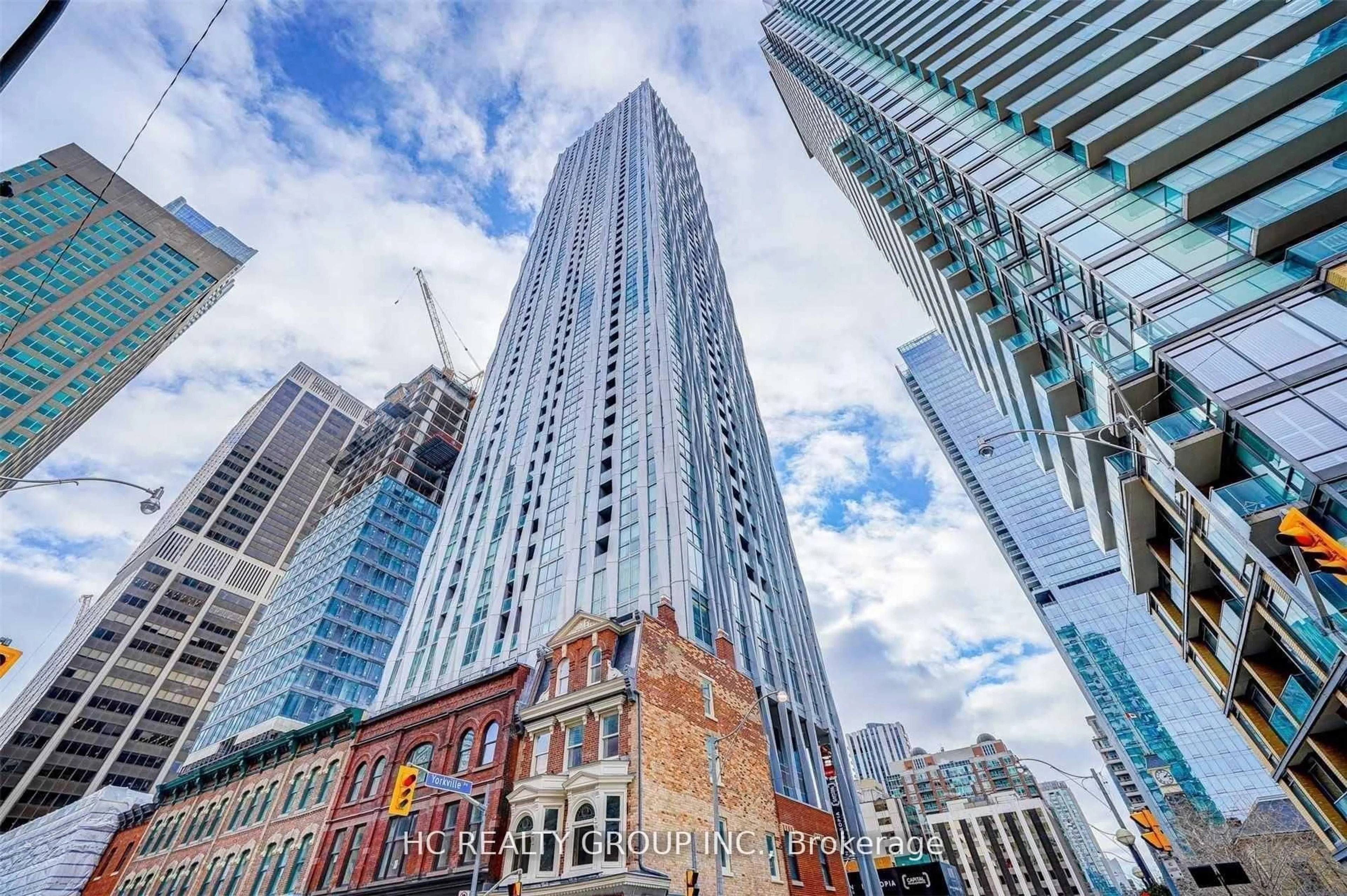 A pic from outside/outdoor area/front of a property/back of a property/a pic from drone, building for 1 Yorkville Ave #4812, Toronto Ontario M4W 0B1