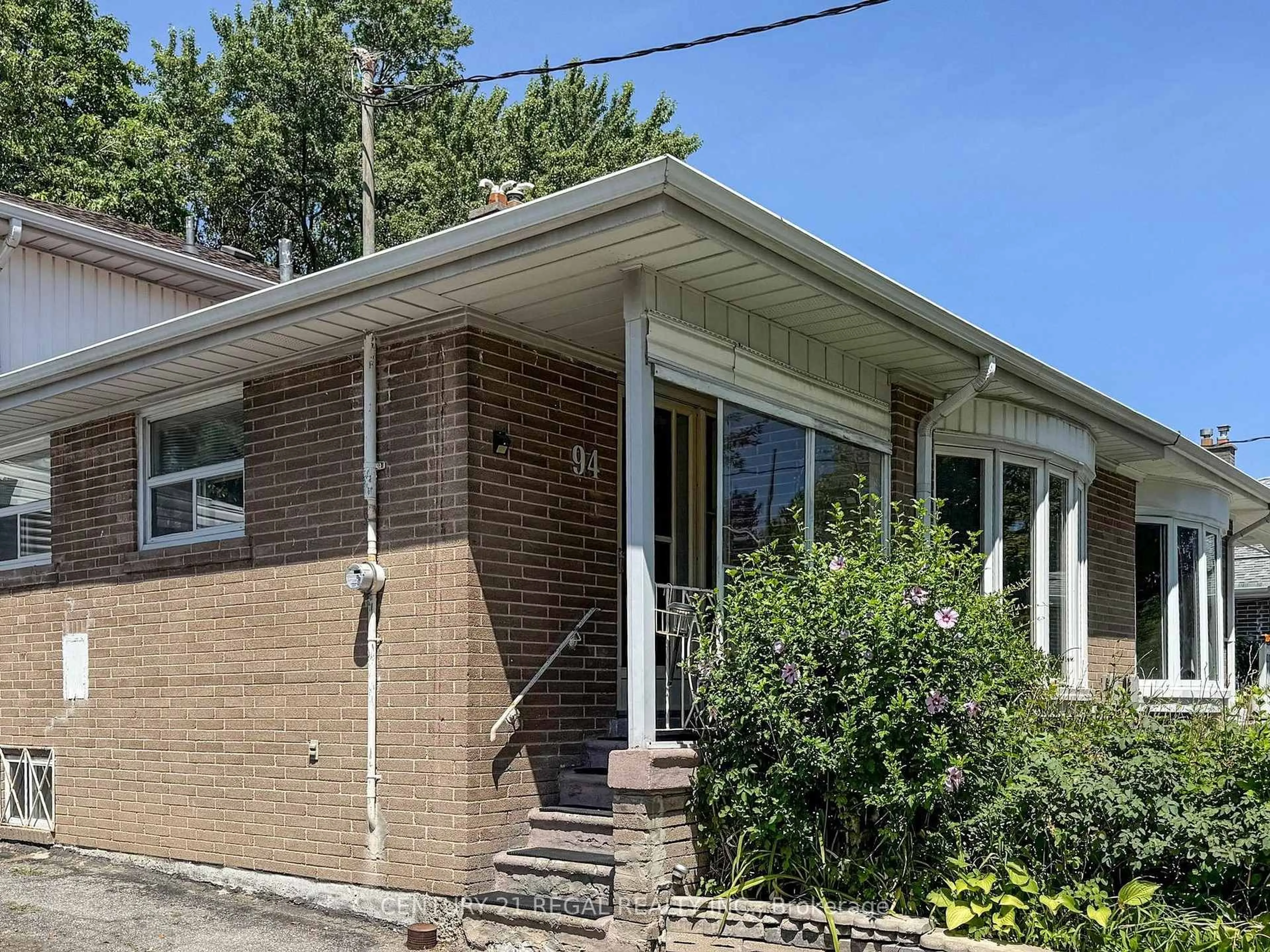 Home with brick exterior material, street for 94 Billington Cres, Toronto Ontario M3A 2G6