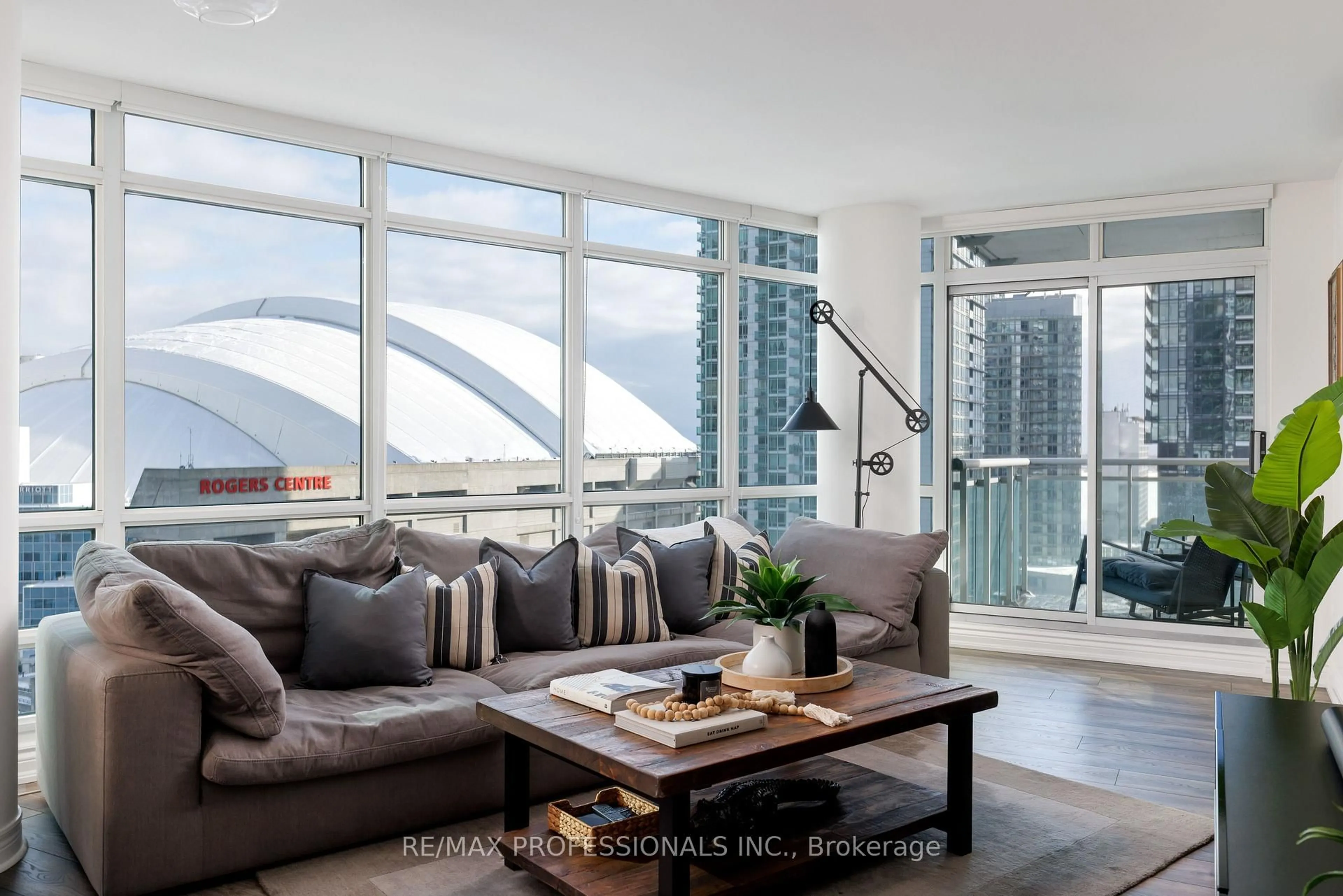 Living room with furniture, unknown for 381 Front St #1908, Toronto Ontario M5V 3R8