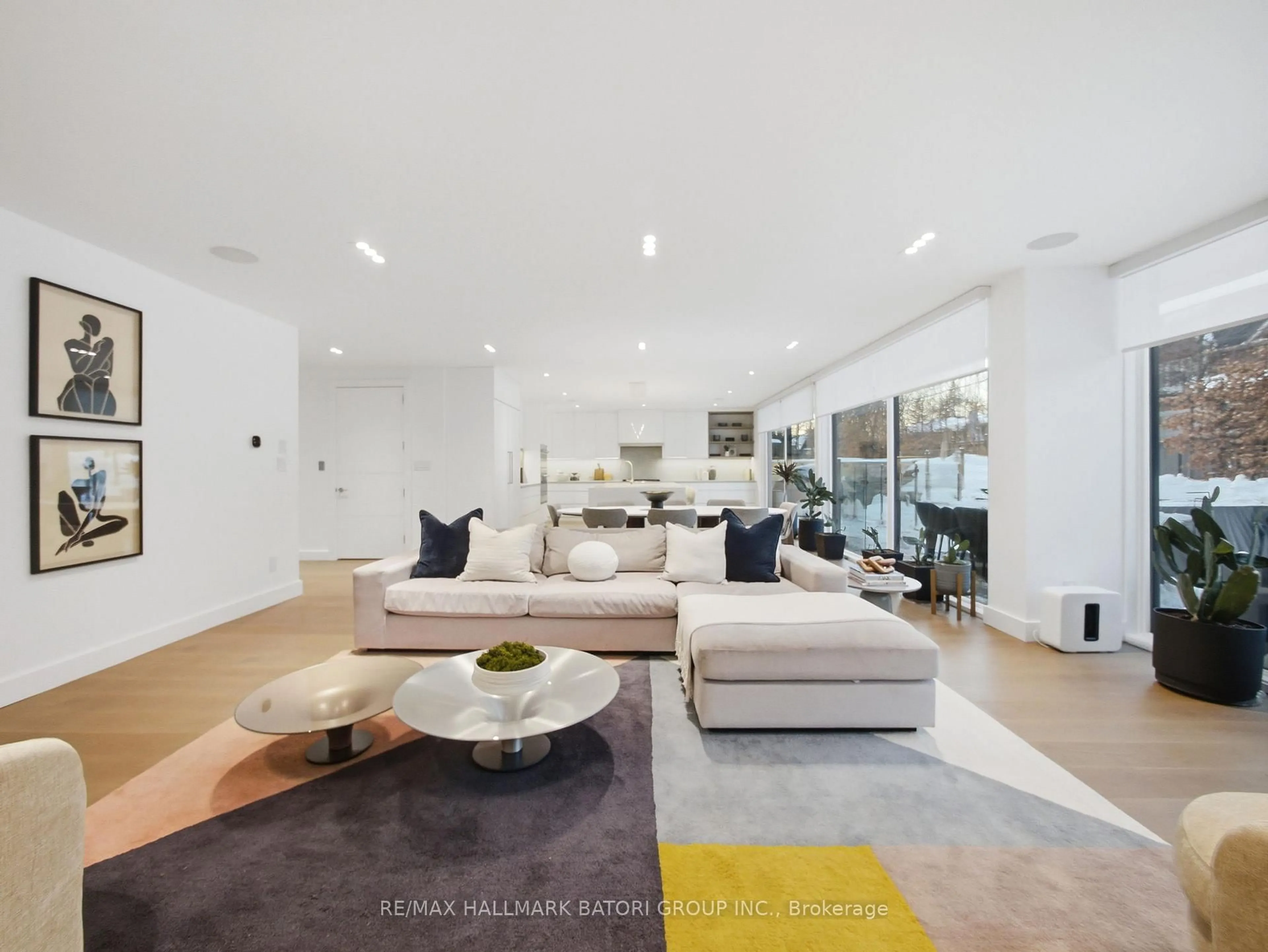 Living room with furniture, unknown for 716 Briar Hill Ave, Toronto Ontario M6B 1L3