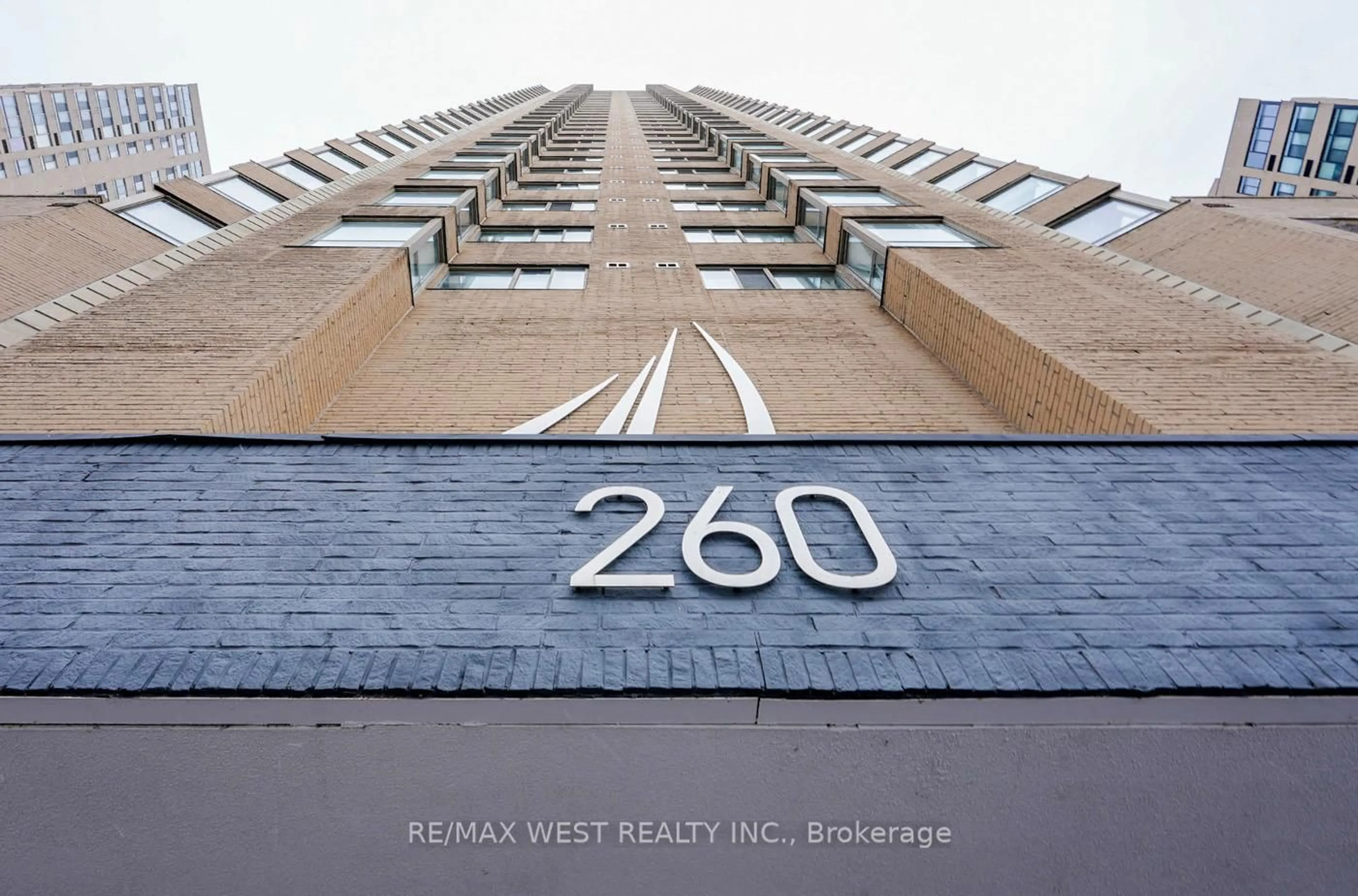 Lobby for 260 Queens Quay W #1301, Toronto Ontario M5J 2N3