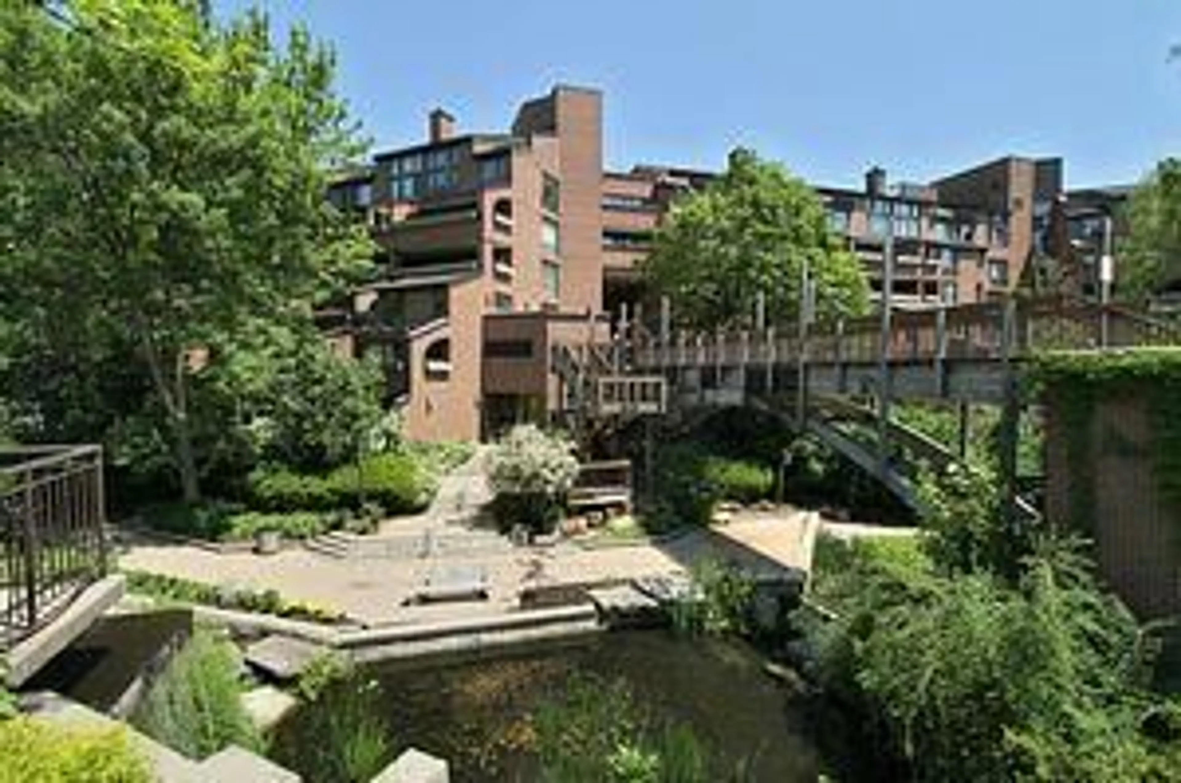 A pic from outside/outdoor area/front of a property/back of a property/a pic from drone, city buildings view from balcony for 40 Sylvan Valleyway #503, Toronto Ontario M5M 4M3