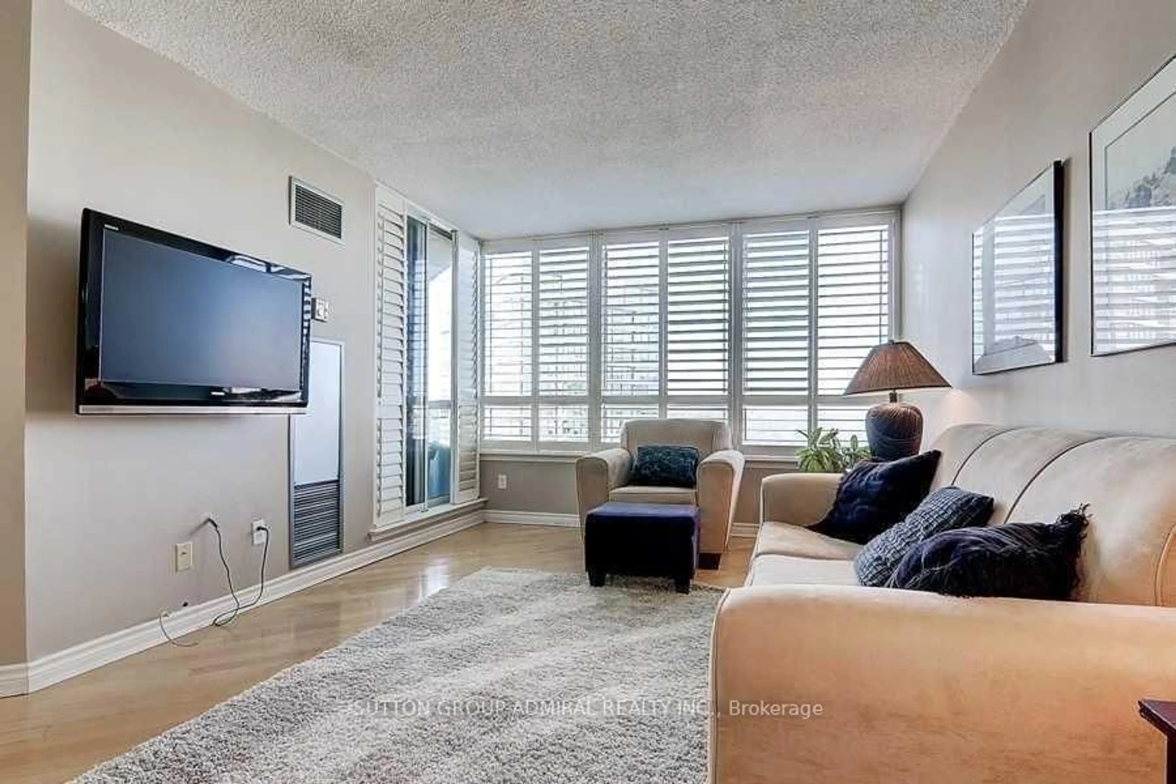 Living room with furniture, unknown for 1121 Steeles Ave #1008, Toronto Ontario M2R 3W7