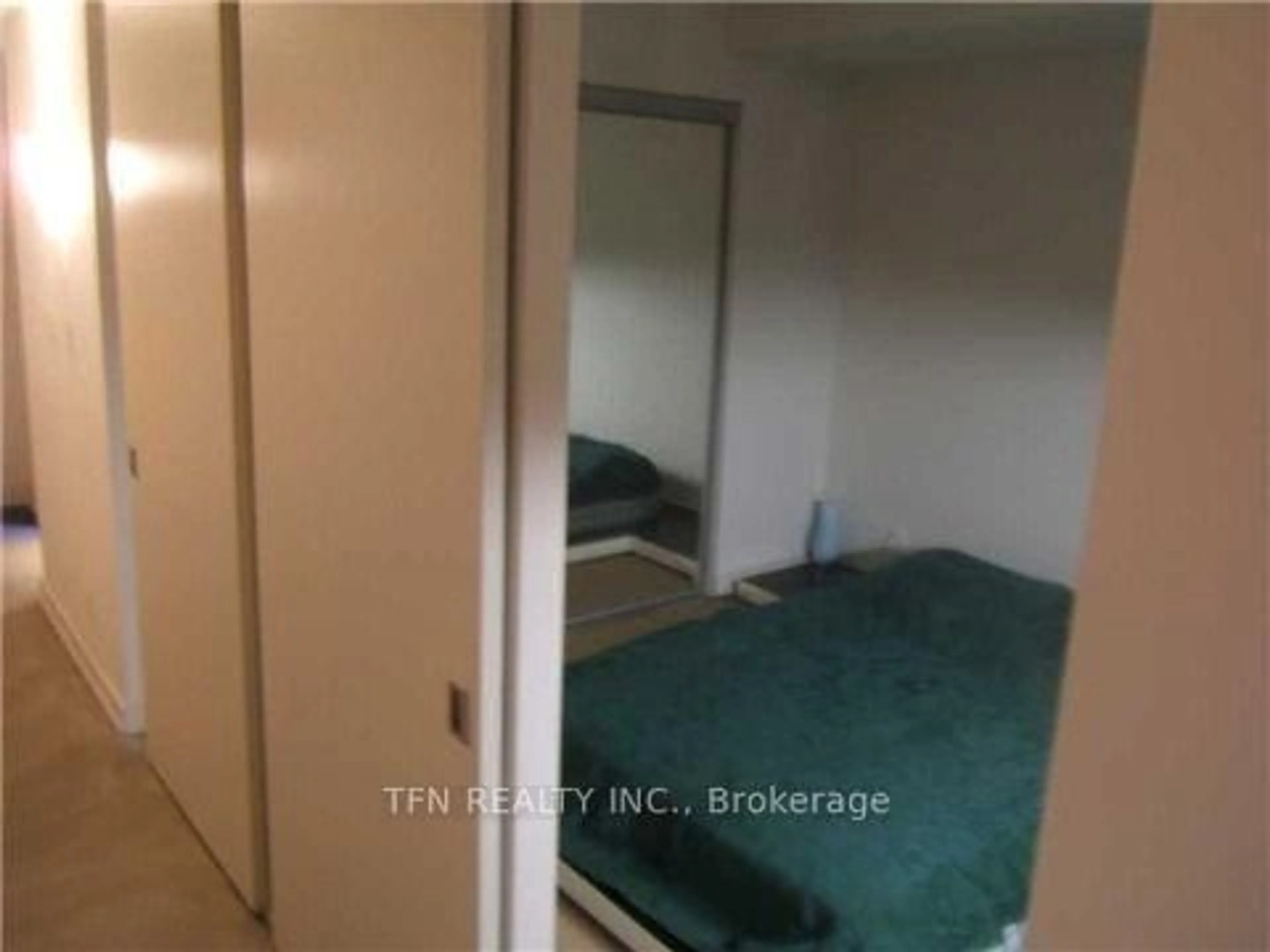 A pic of a room for 350 Wellington St #M22, Toronto Ontario M5V 3W9