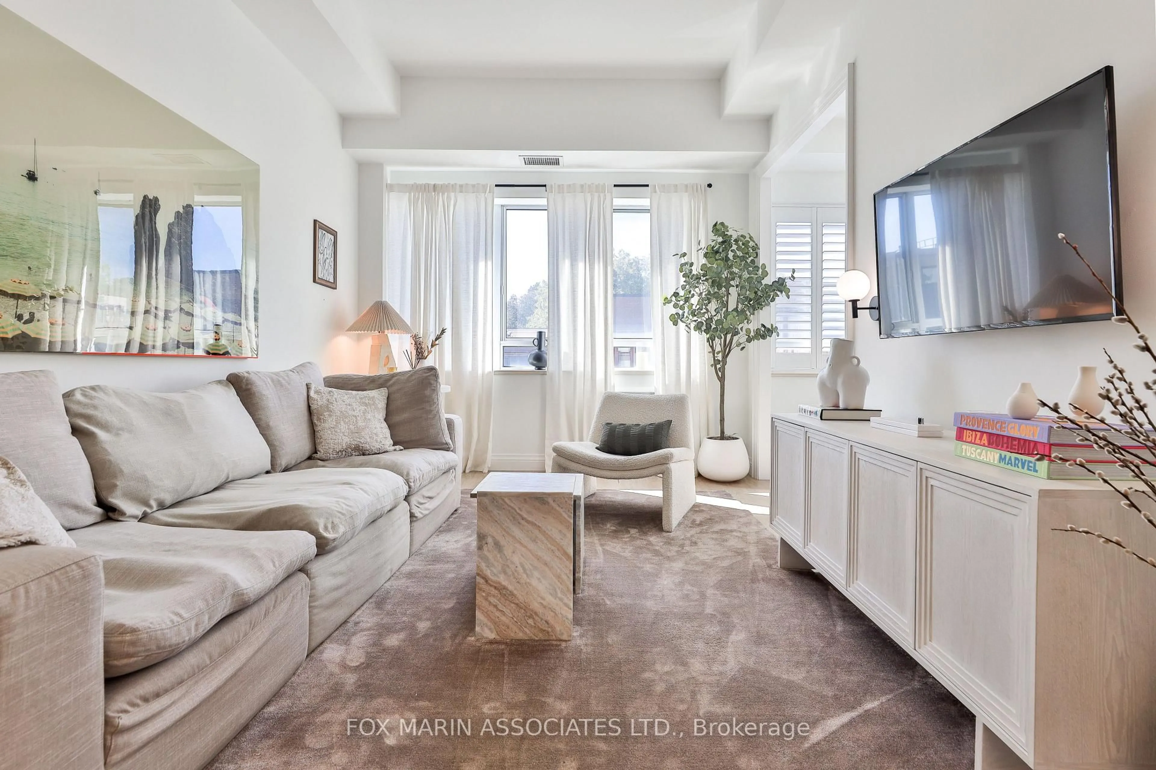 Living room with furniture, ceramic/tile floor for 1231 Yonge St #301, Toronto Ontario M4T 2T8