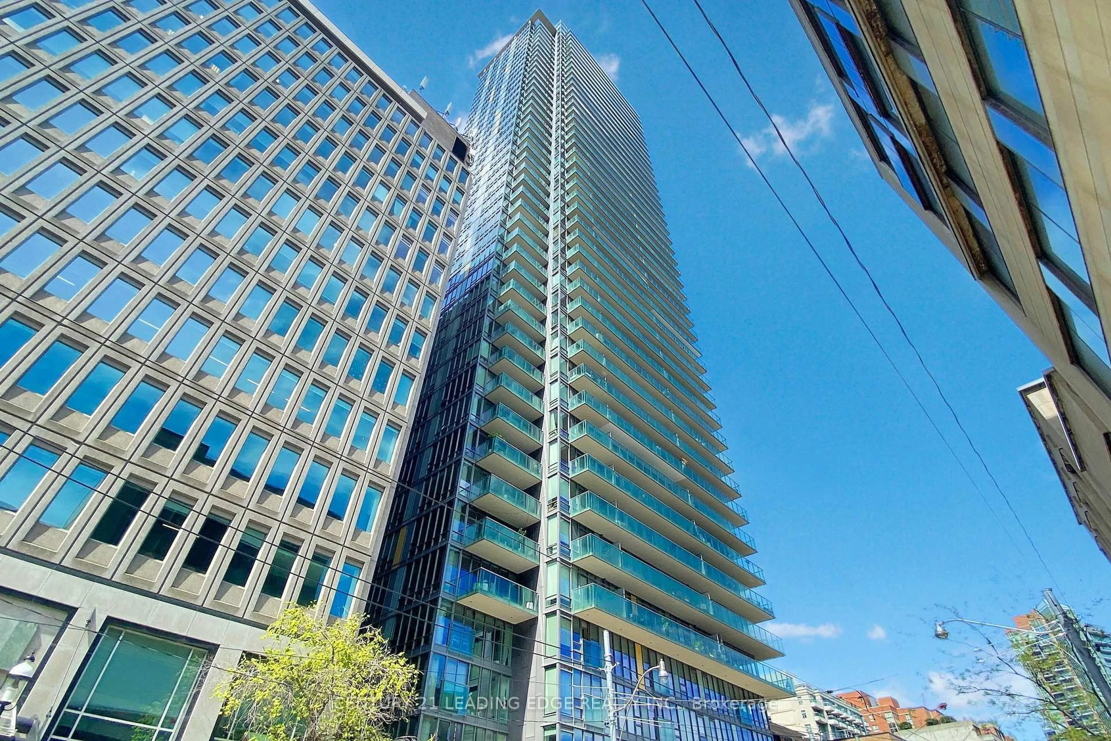 Unknown for 33 Lombard St #215, Toronto Ontario M5C 3H8