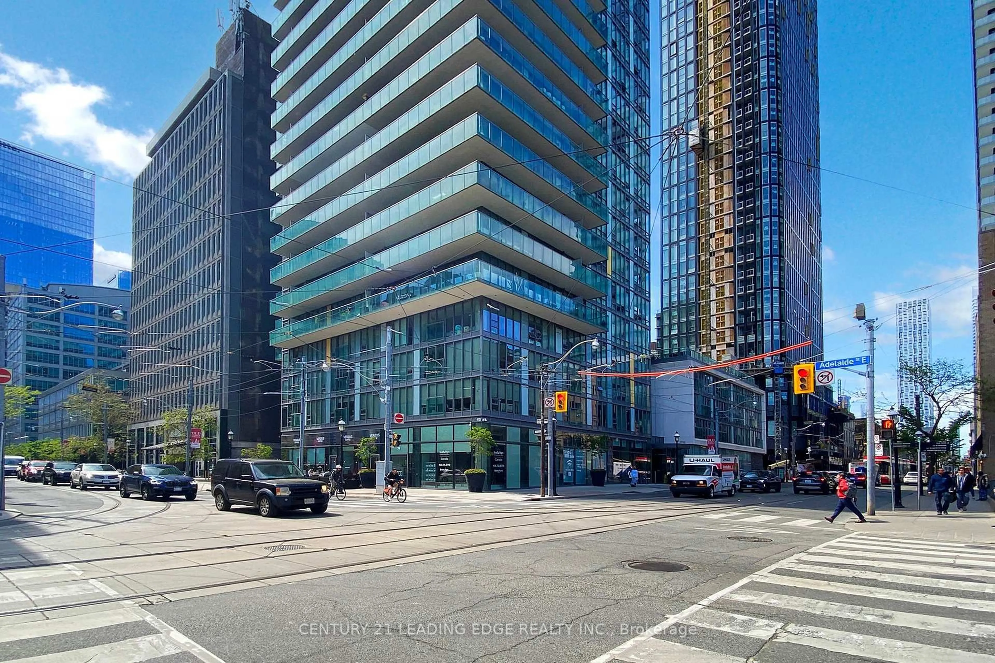 Unknown for 33 Lombard St #215, Toronto Ontario M5C 3H8