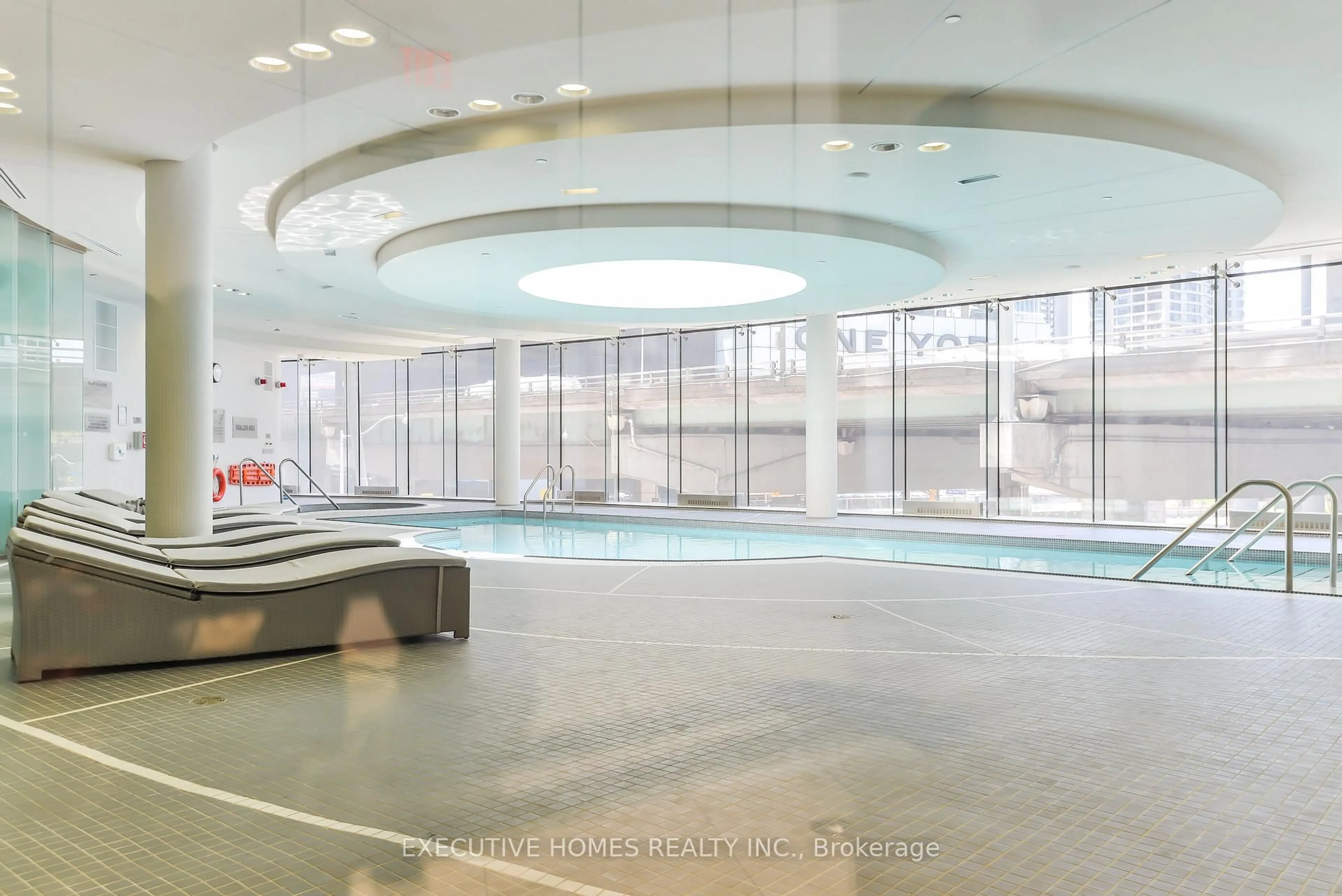 Unknown for 12 York St #4209, Toronto Ontario M5J 0A9