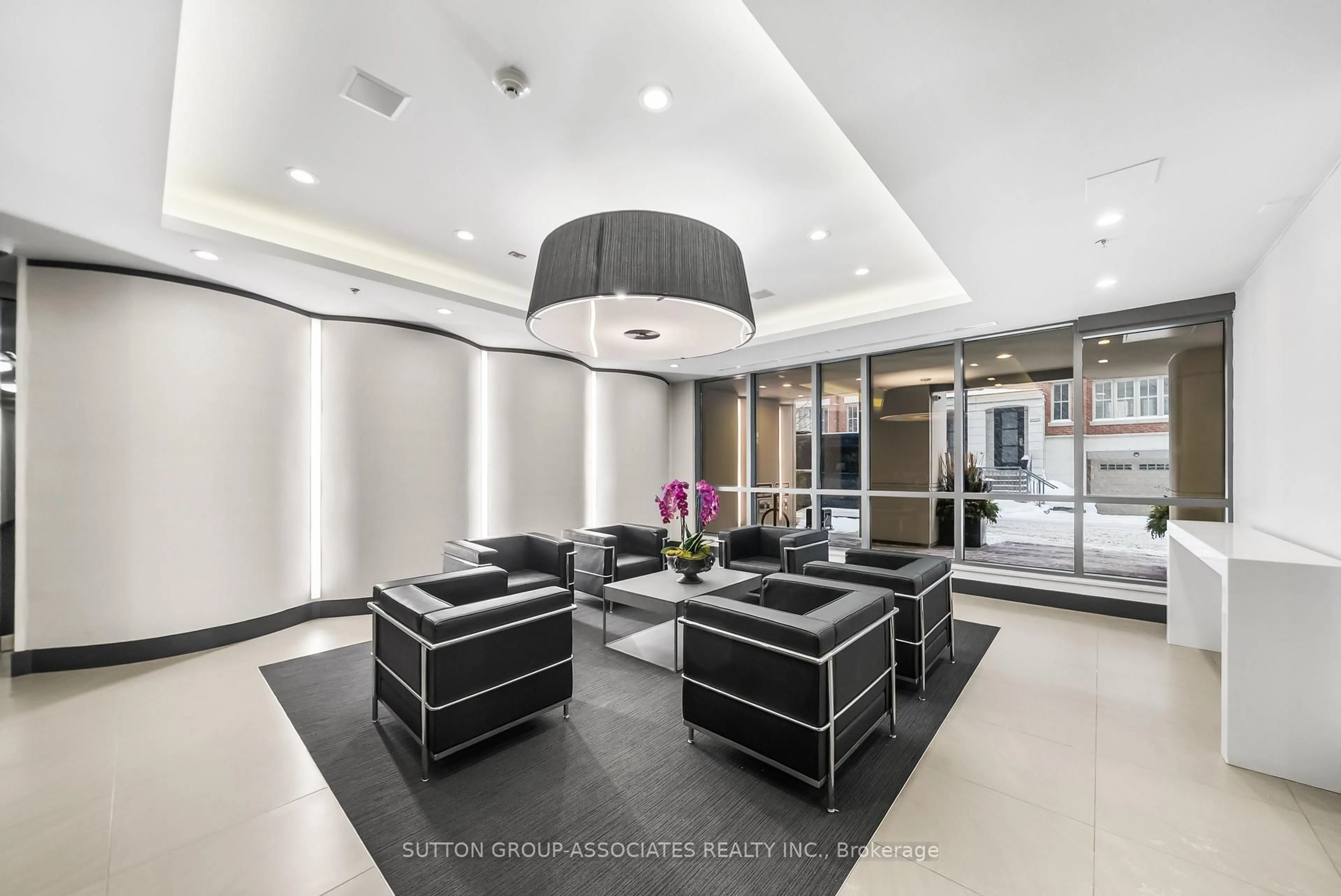 Lobby for 377 Madison Ave #502, Toronto Ontario M4V 3E1