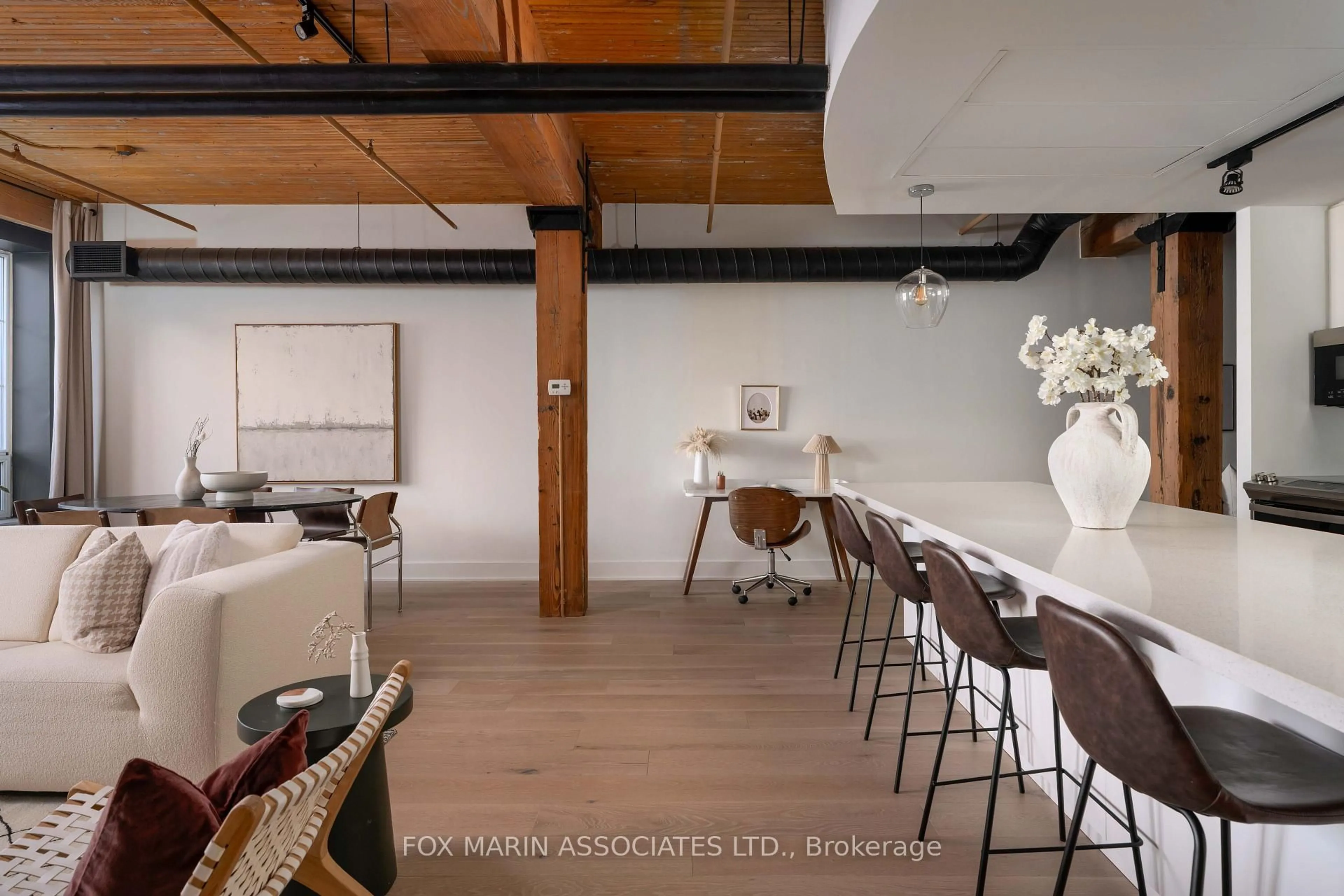 Dining room, unknown for 781 King St #402, Toronto Ontario M5V 3L5