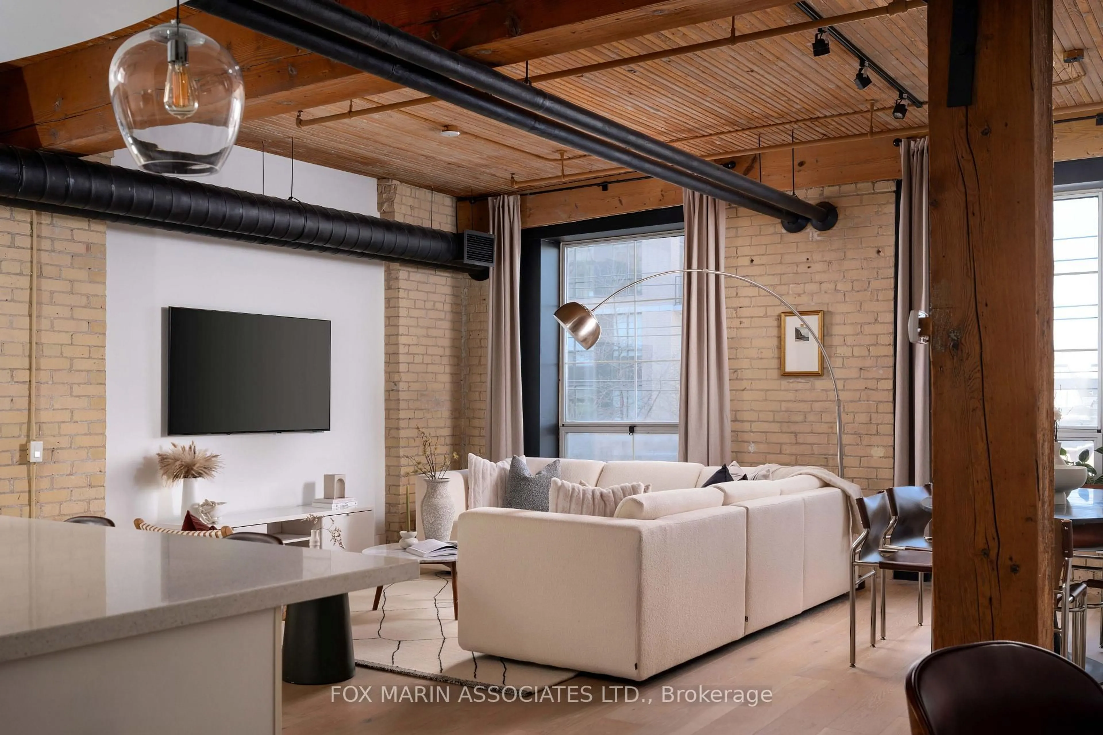 Living room with furniture, unknown for 781 King St #402, Toronto Ontario M5V 3L5