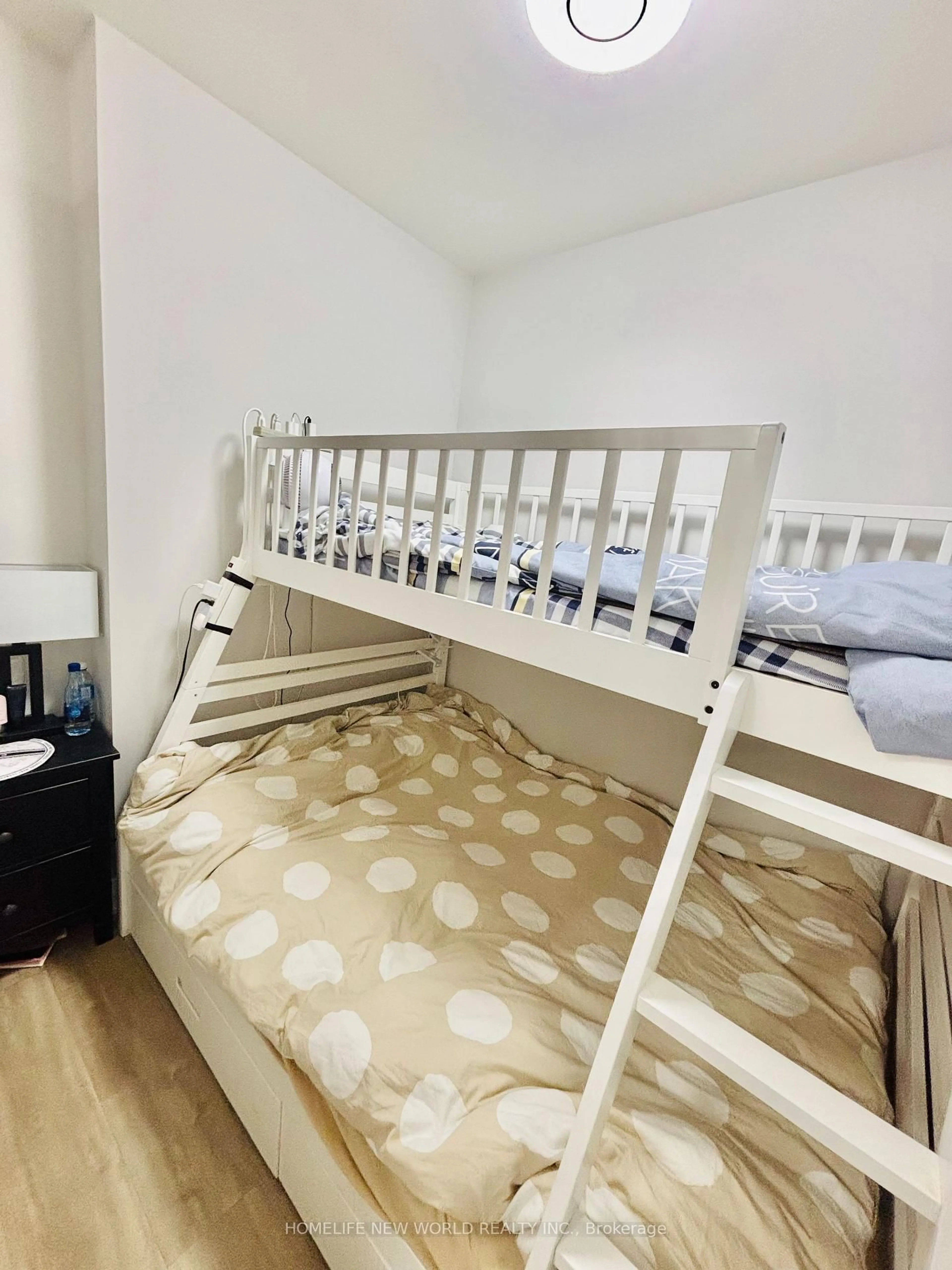 Bedroom with bed, unknown for 38 Cameron St #423, Toronto Ontario M5T 0C3