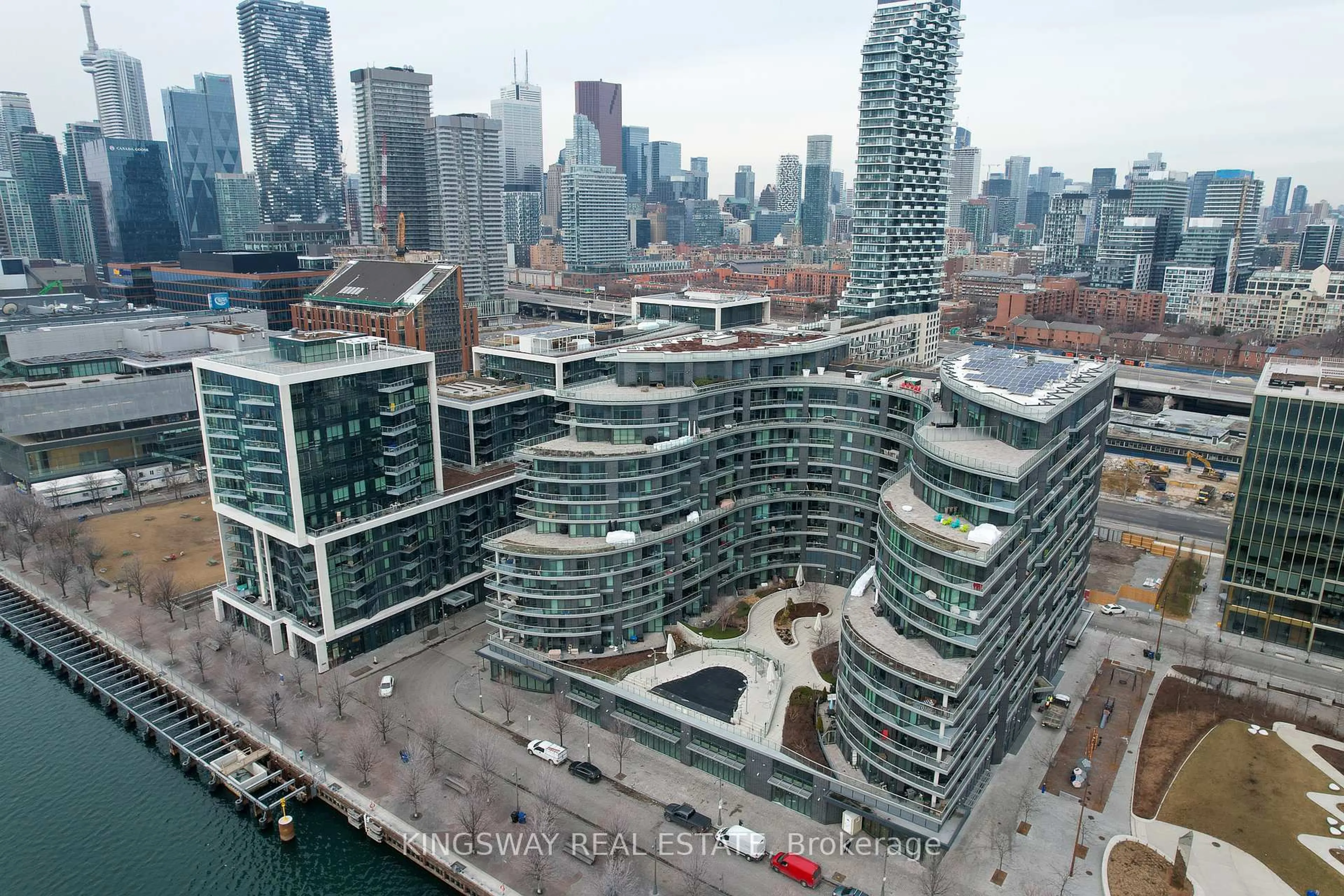 A pic from outside/outdoor area/front of a property/back of a property/a pic from drone, city buildings view from balcony for 1 Edgewater Dr #PH33, Toronto Ontario M5A 0L1