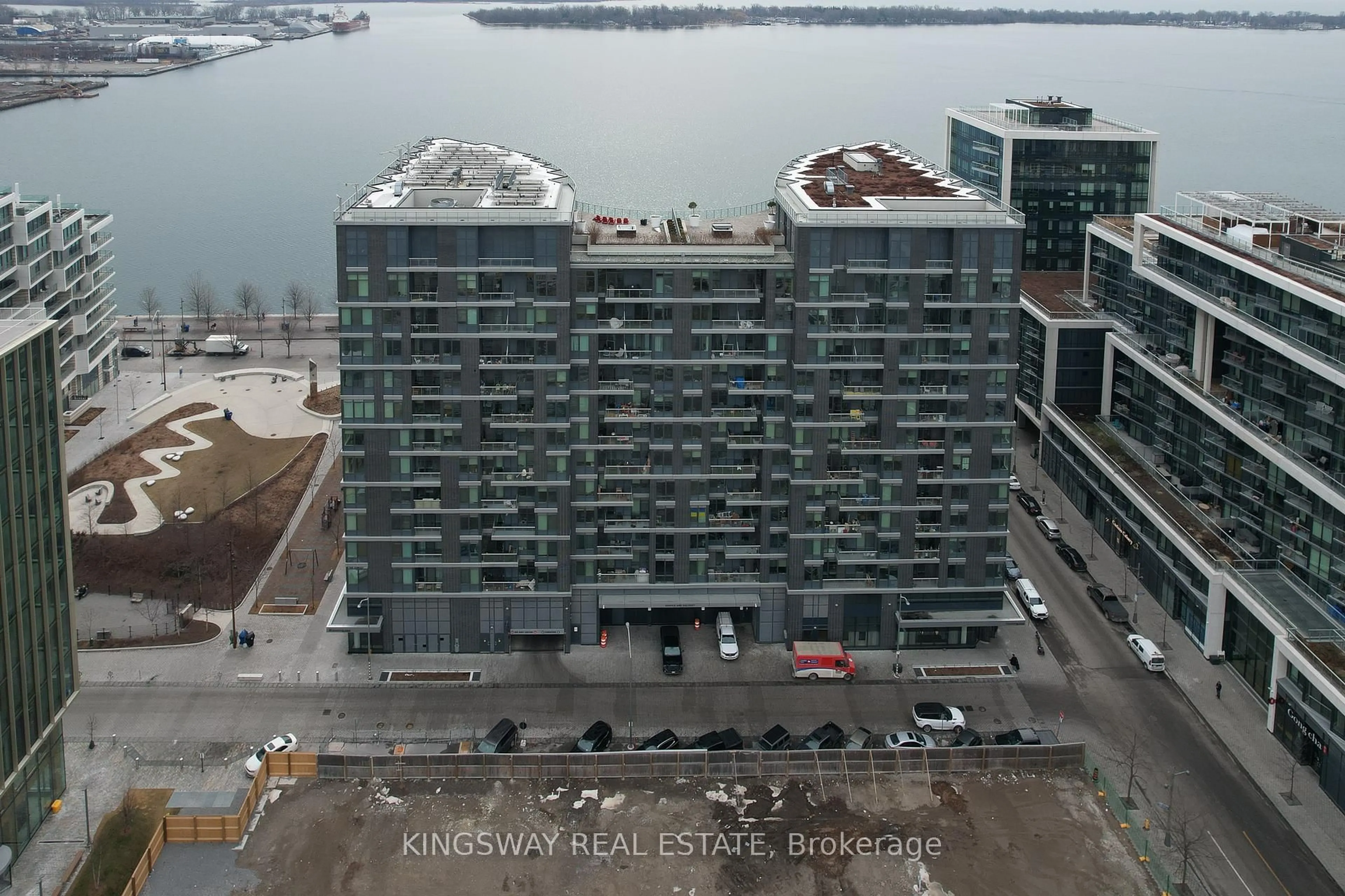 A pic from outside/outdoor area/front of a property/back of a property/a pic from drone, water/lake/river/ocean view for 1 Edgewater Dr #PH33, Toronto Ontario M5A 0L1