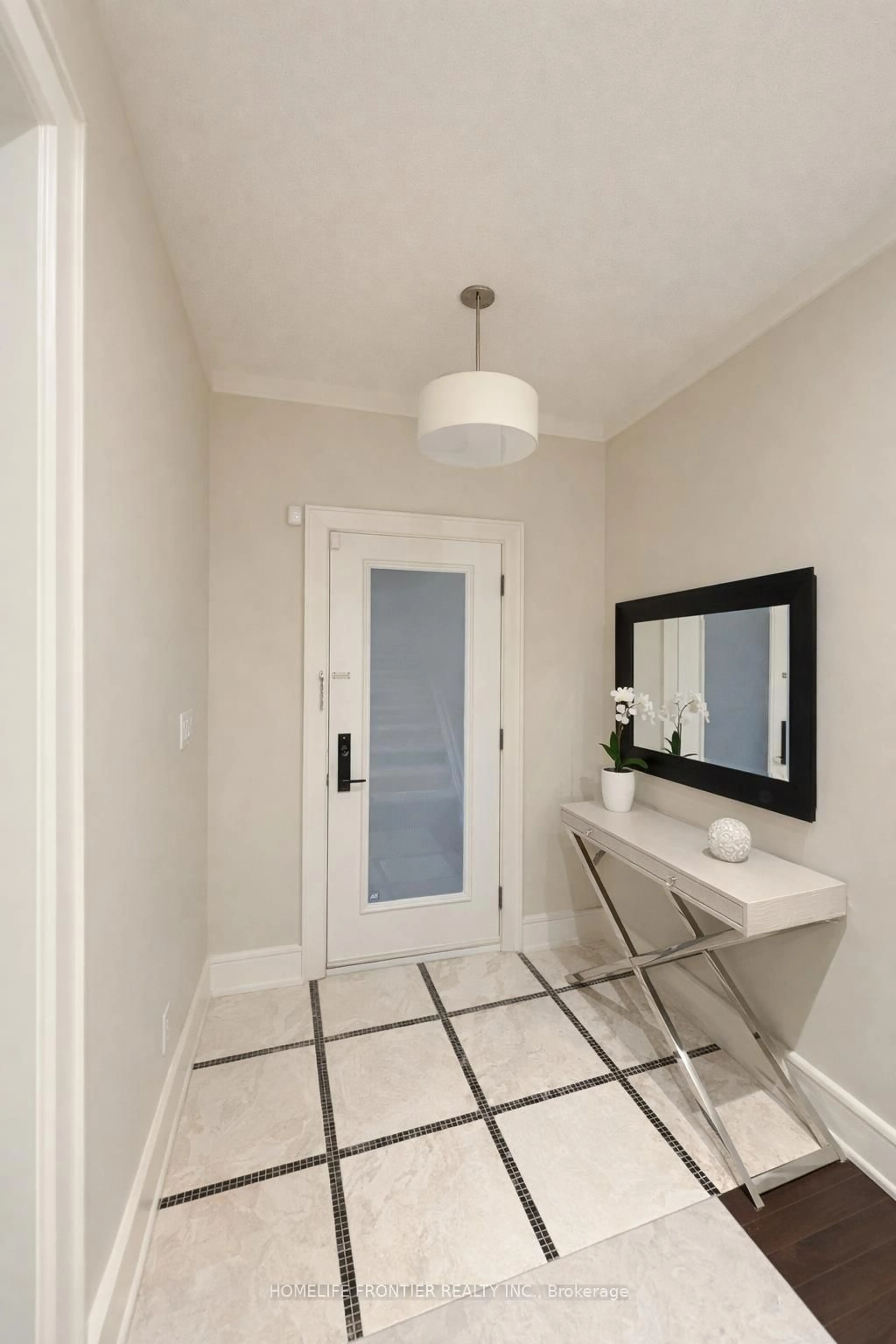 Indoor entryway for 38 Henderson Ave, Toronto Ontario M6J 2B8
