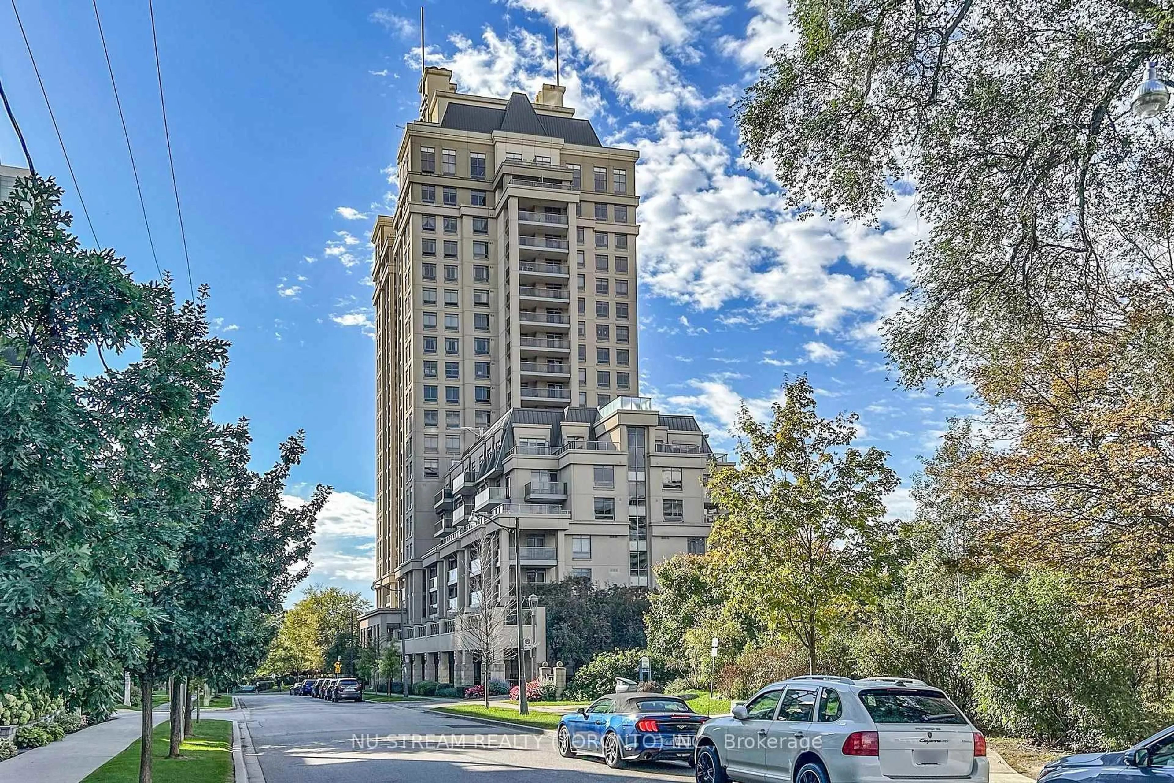 Indoor foyer for 18 Kenaston Gdns #611, Toronto Ontario M2K 3C7