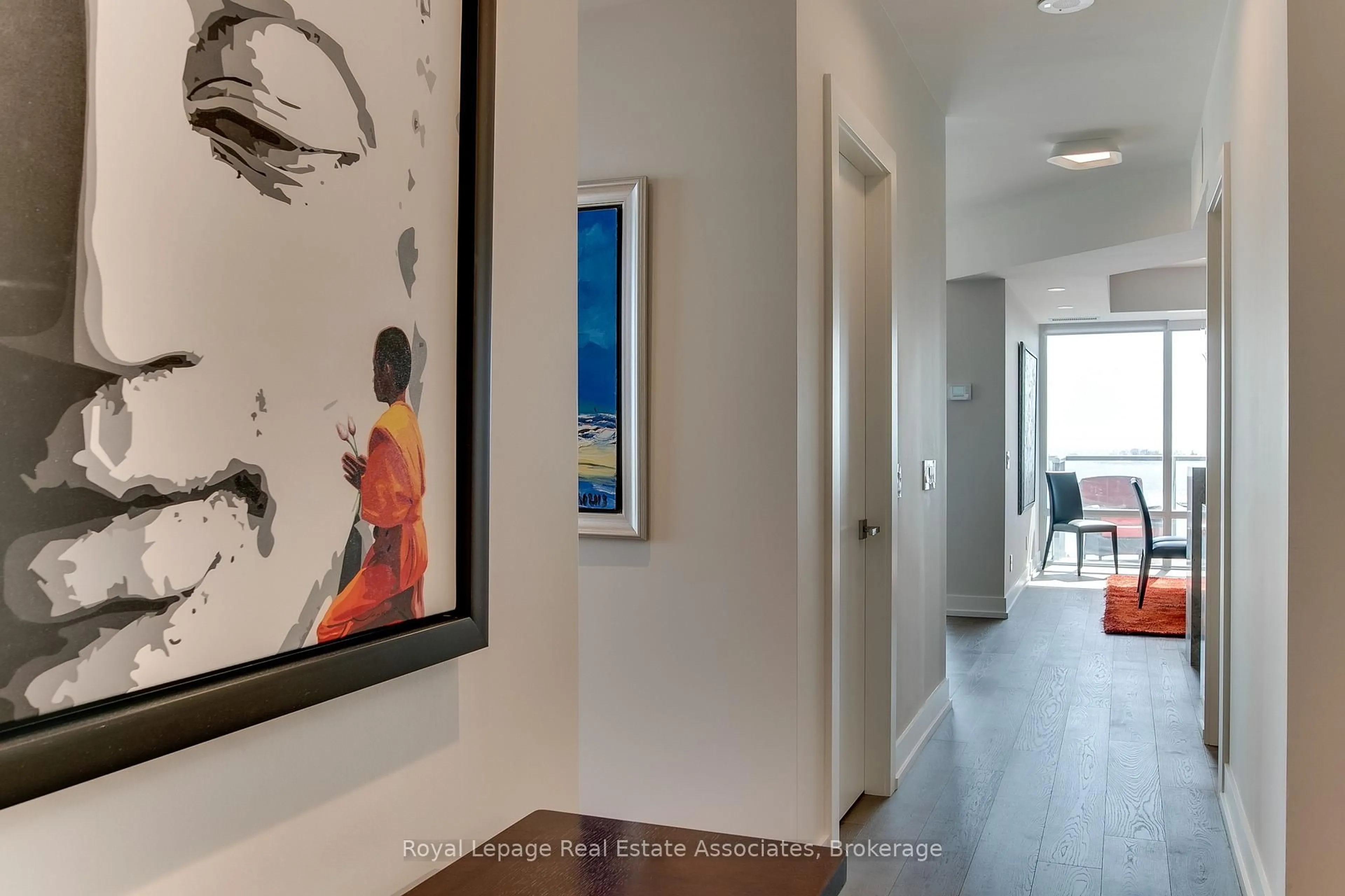 Indoor entryway for 90 Stadium Rd #1002, Toronto Ontario M5V 3W5