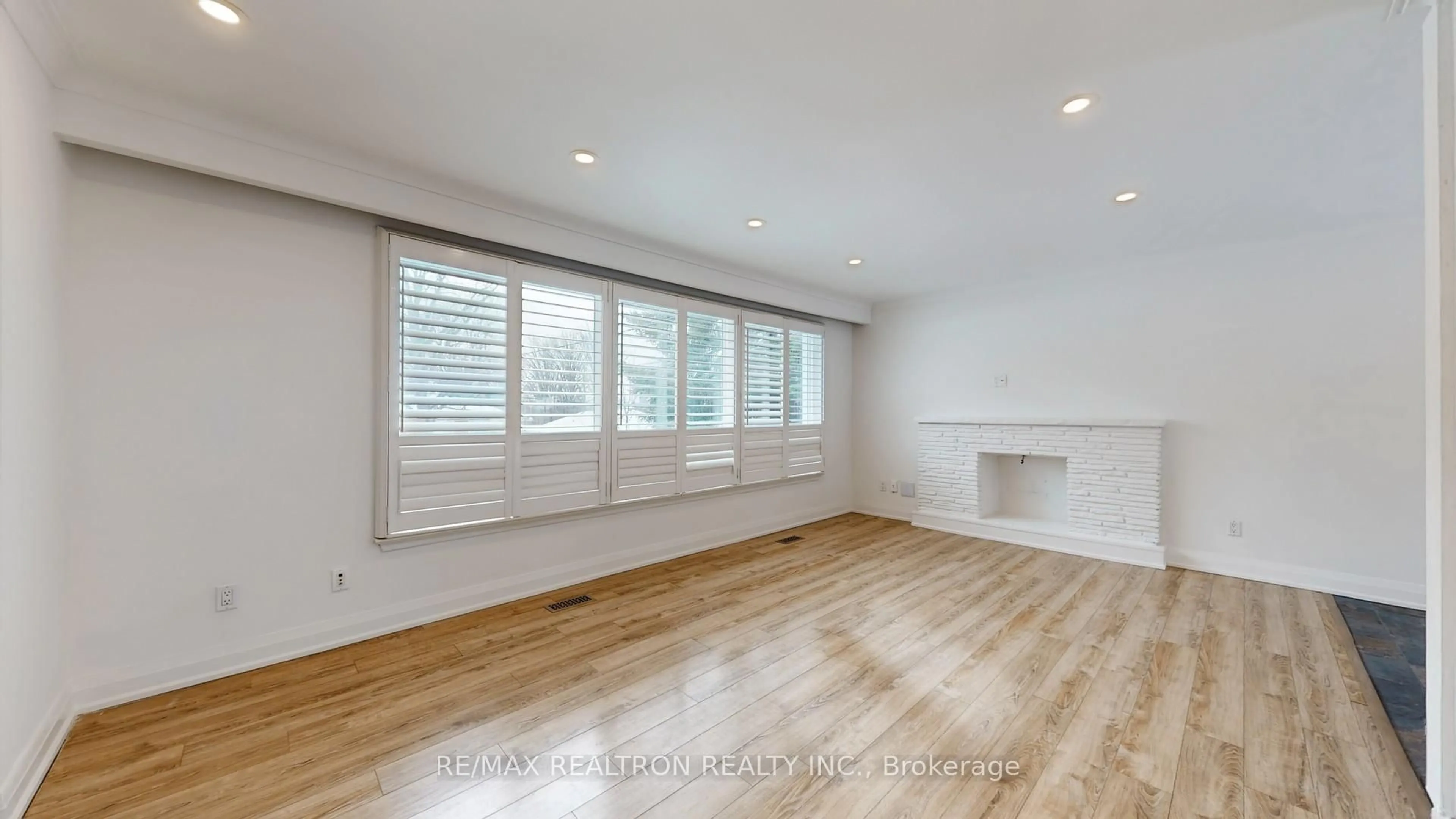 A pic of a room for 24 Fenelon Dr, Toronto Ontario M3A 3K3
