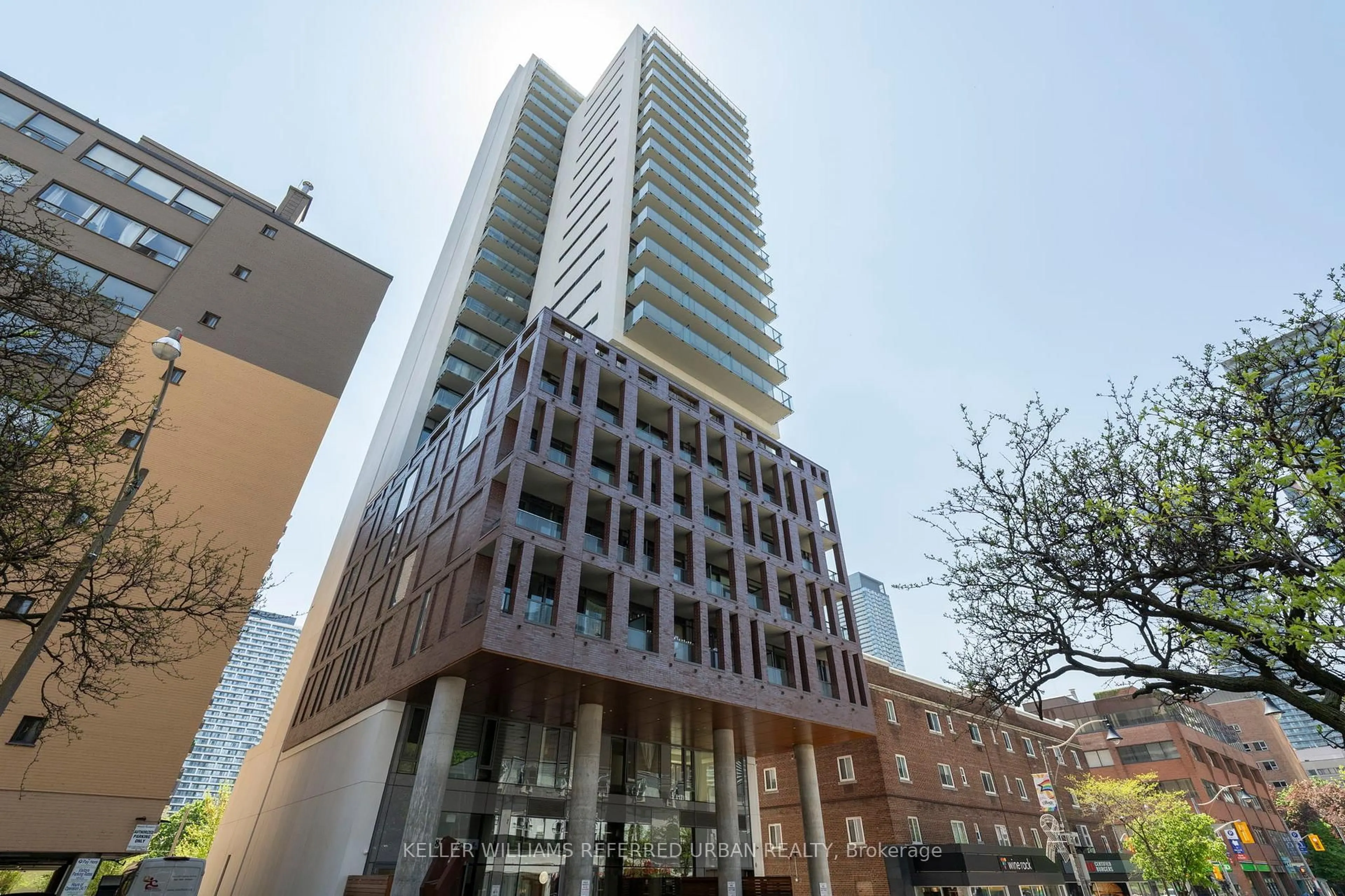 Unknown for 81 Wellesley St #402, Toronto Ontario M4Y 0C5