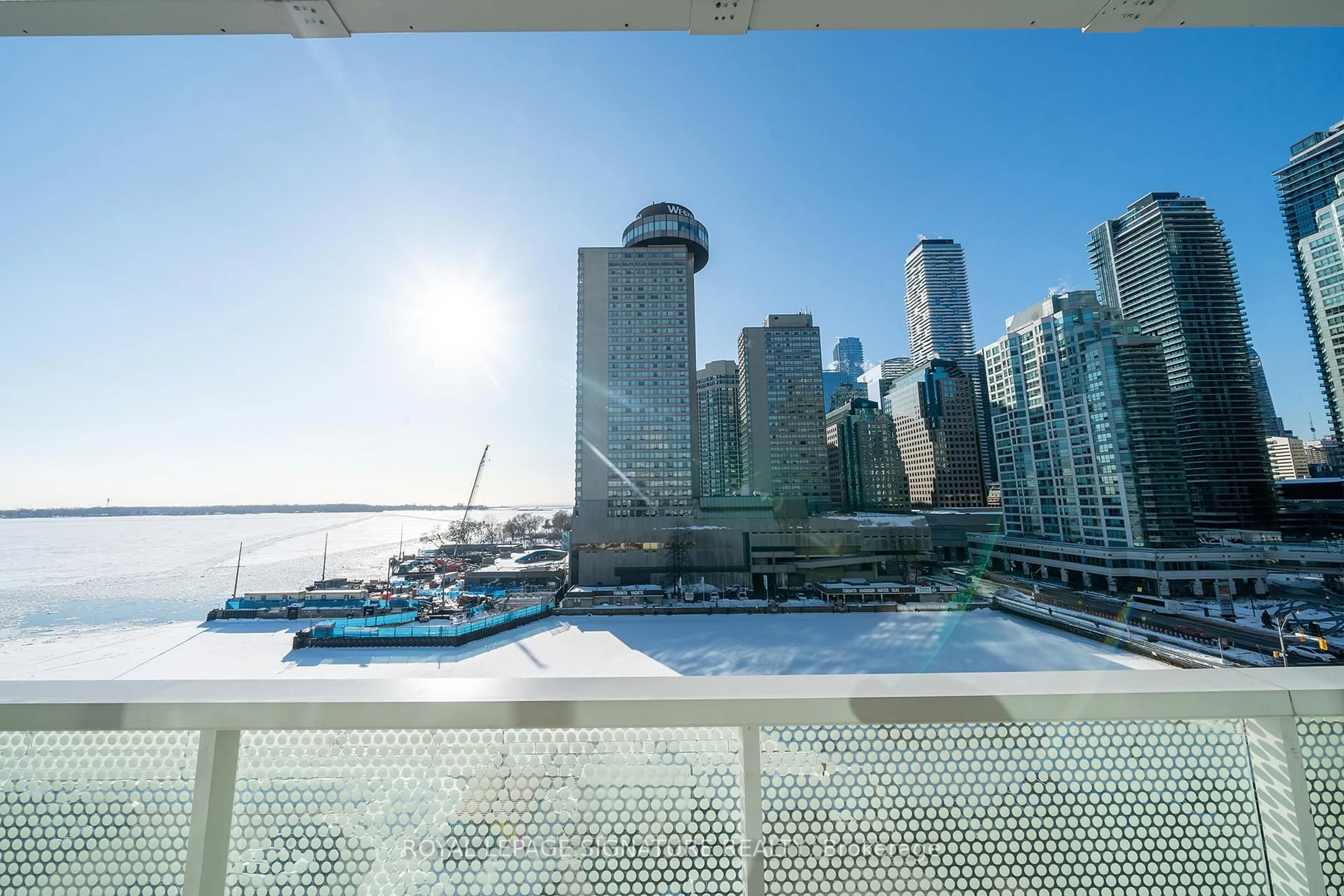 Unknown for 15 Queens Quay #711, Toronto Ontario M5E 0A4