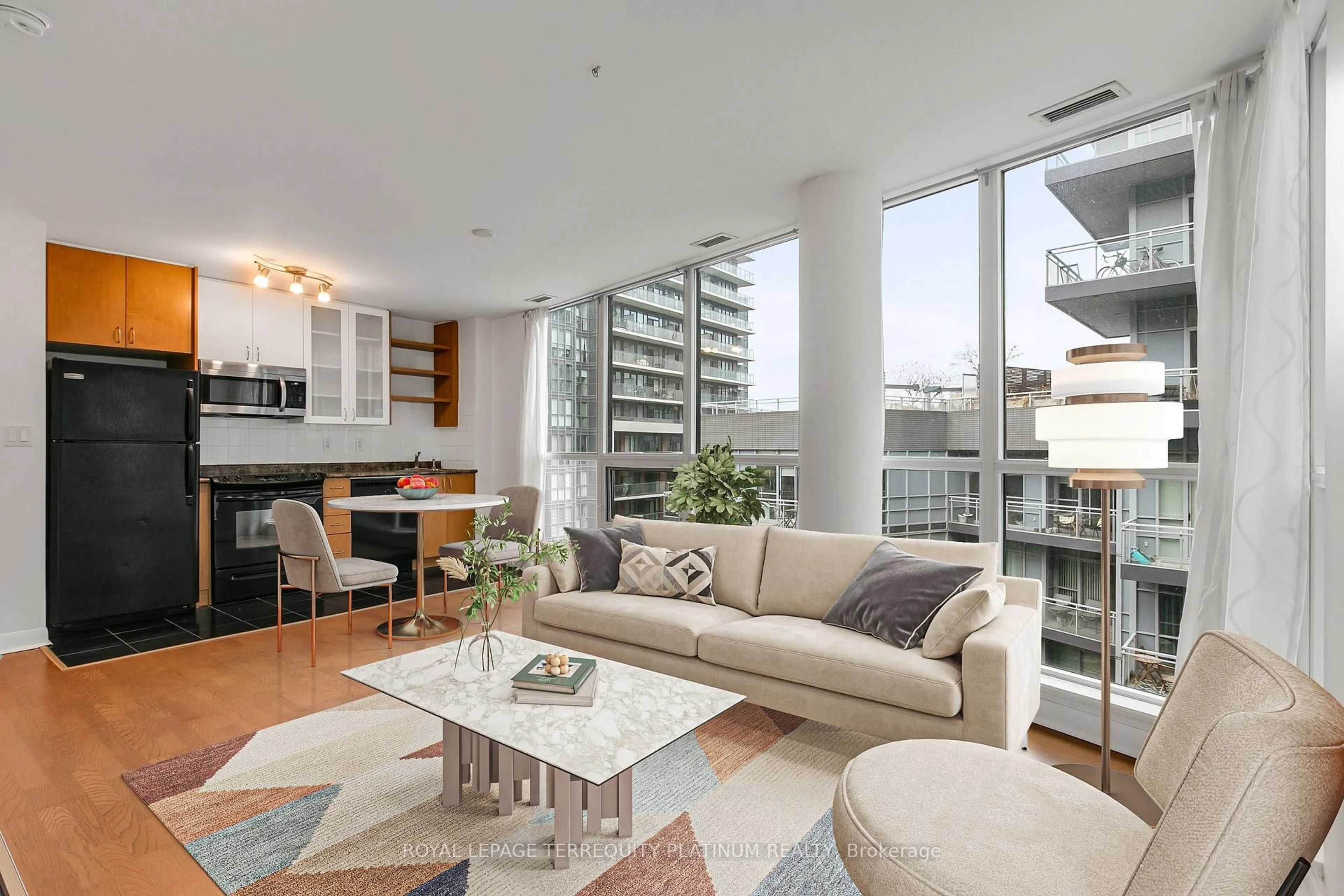 Living room with furniture, unknown for 600 Fleet St #727, Toronto Ontario M5V 1B7