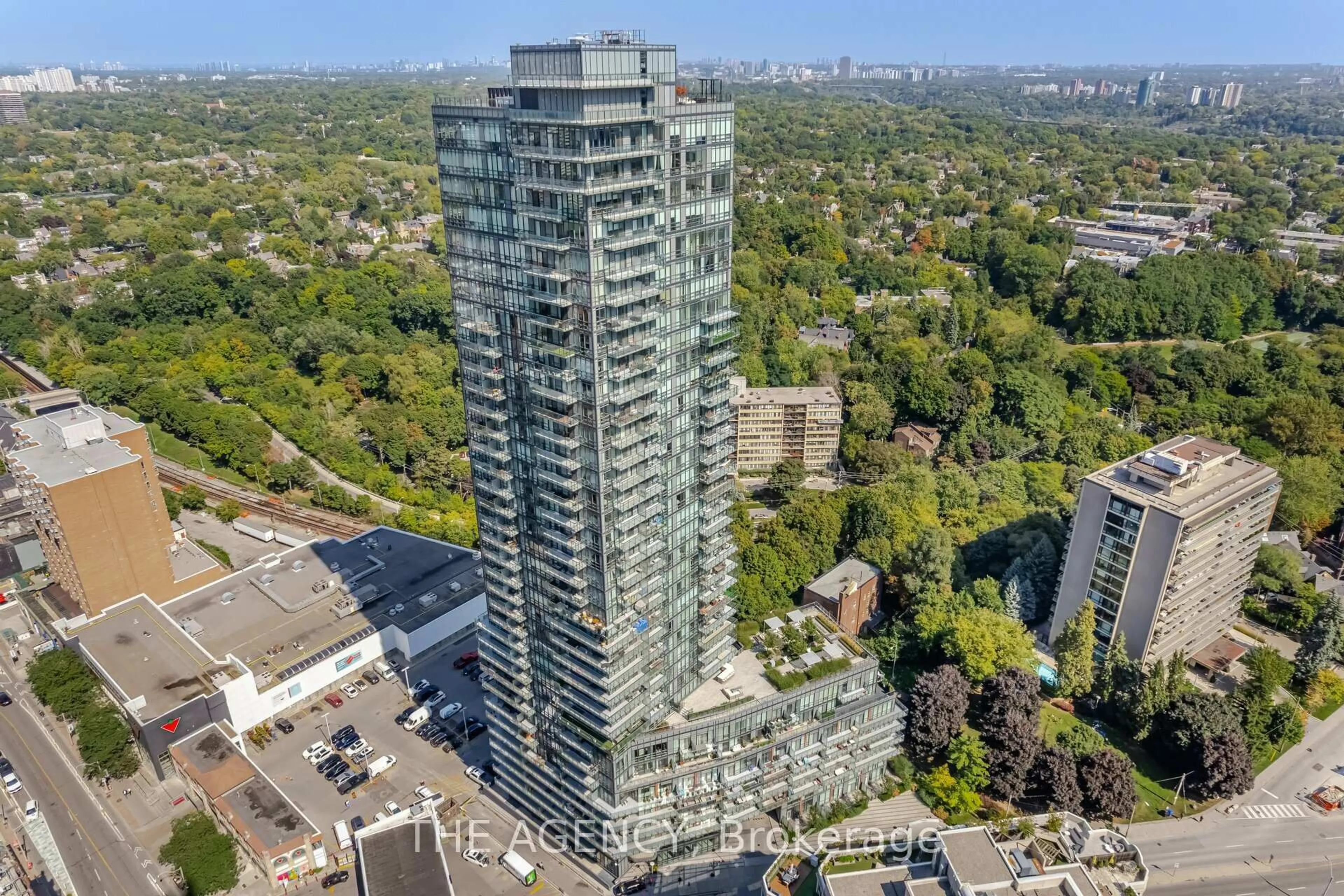 A pic from outside/outdoor area/front of a property/back of a property/a pic from drone, city buildings view from balcony for 825 Church St #105, Toronto Ontario M4W 3Z4