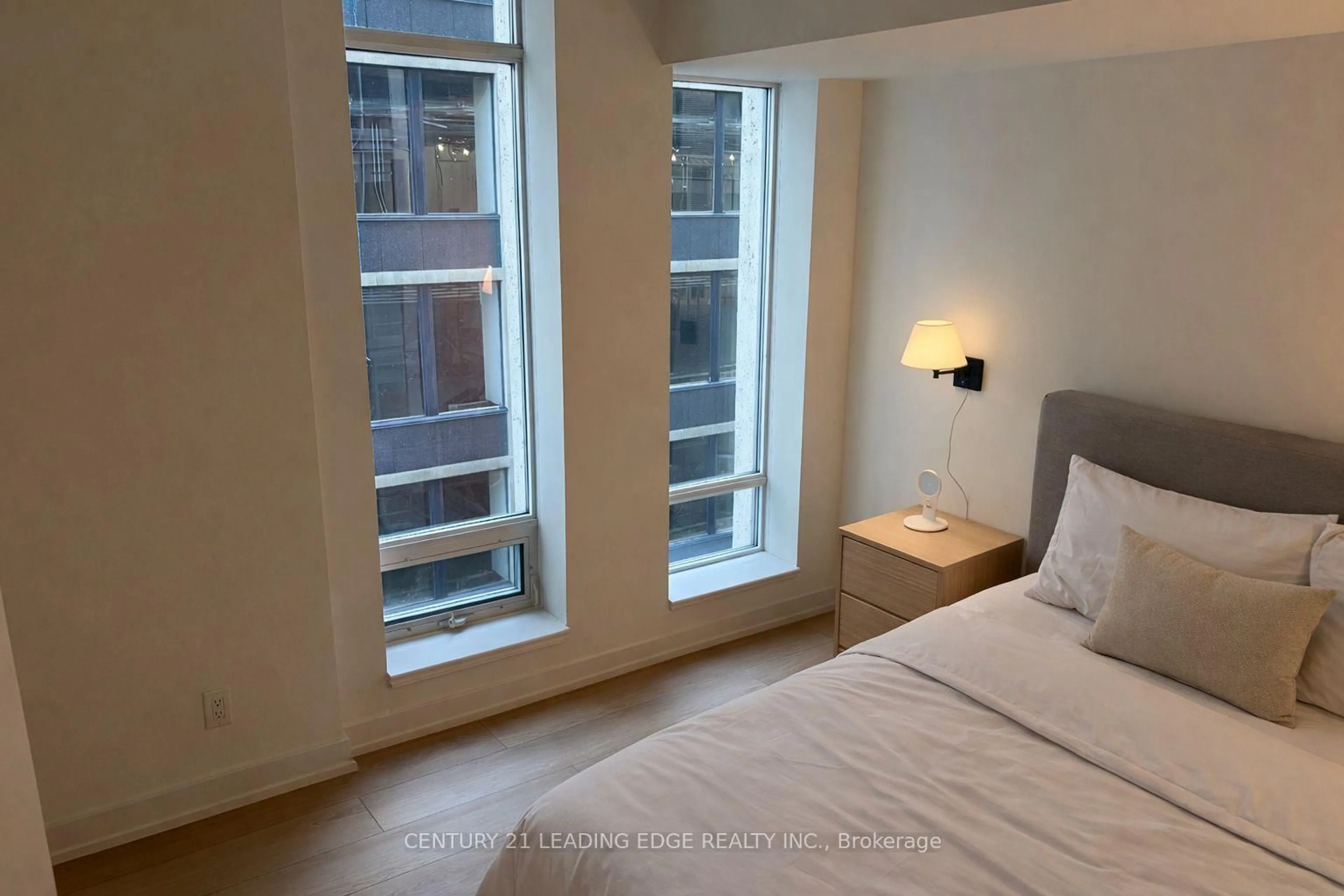 A pic of a room for 8 Colborne St #1103, Toronto Ontario M5E 1E1