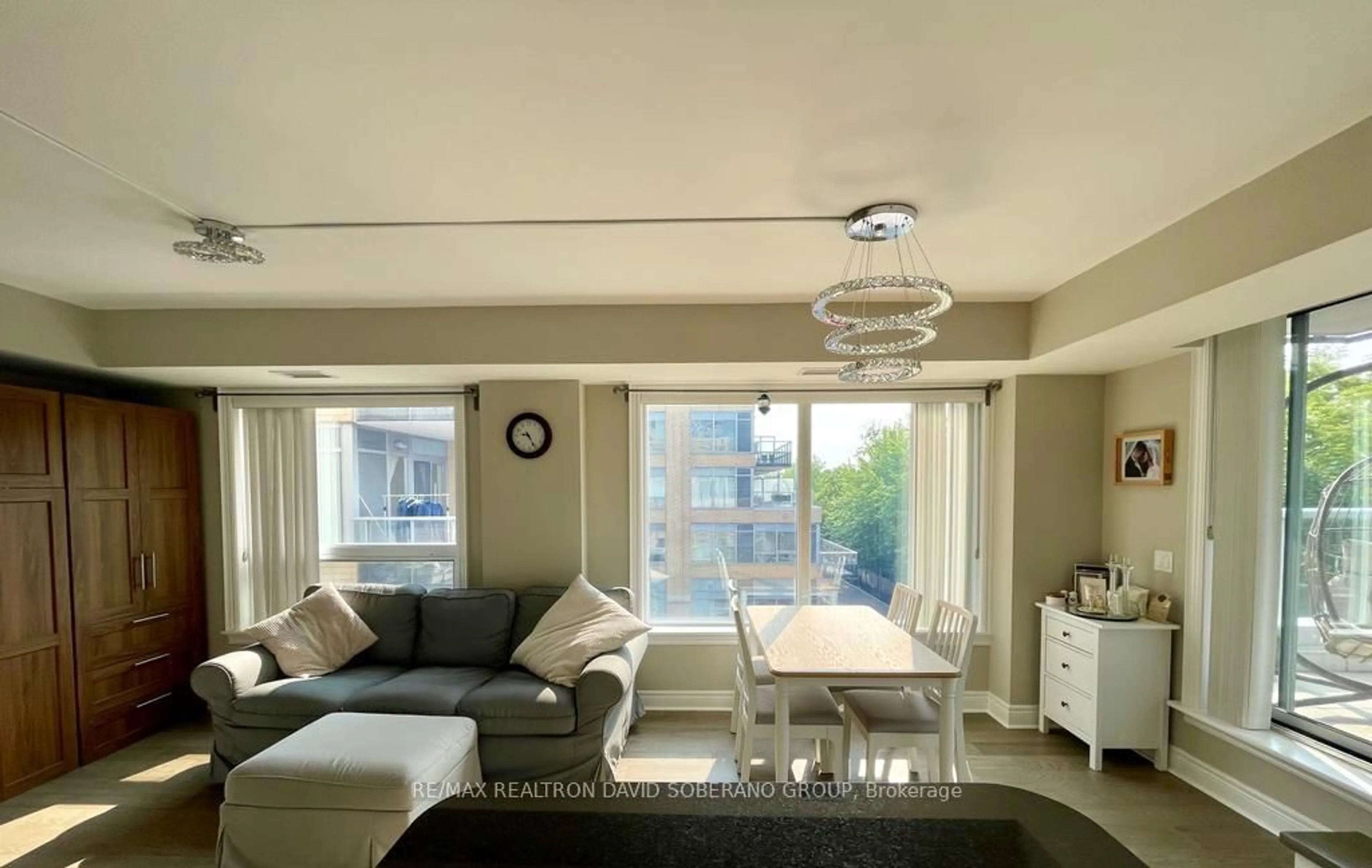 Living room with furniture, unknown for 701 Sheppard Ave #315, Toronto Ontario M3H 0B2