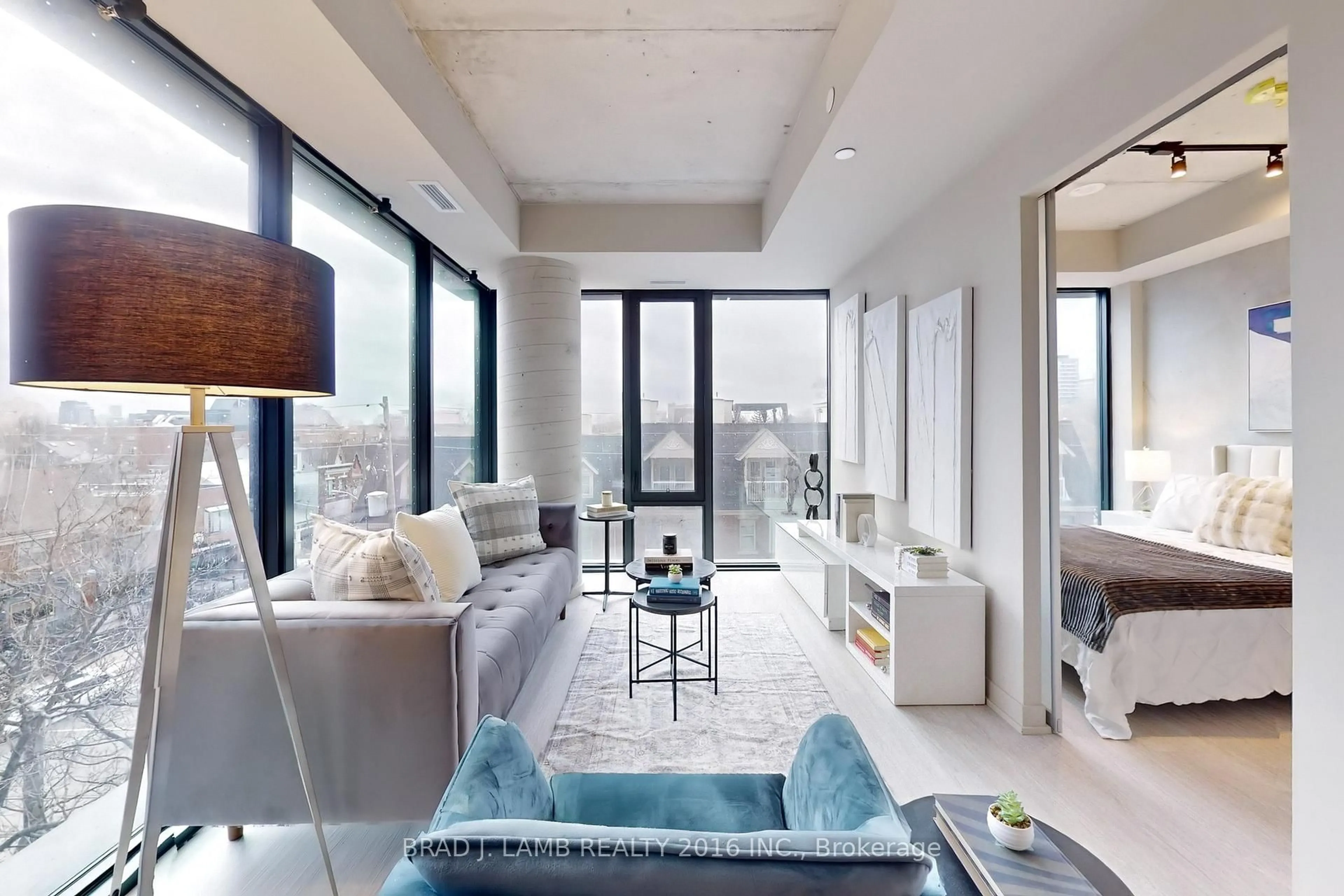 Living room with furniture, unknown for 195 McCaul St #518, Toronto Ontario M5T 0E5