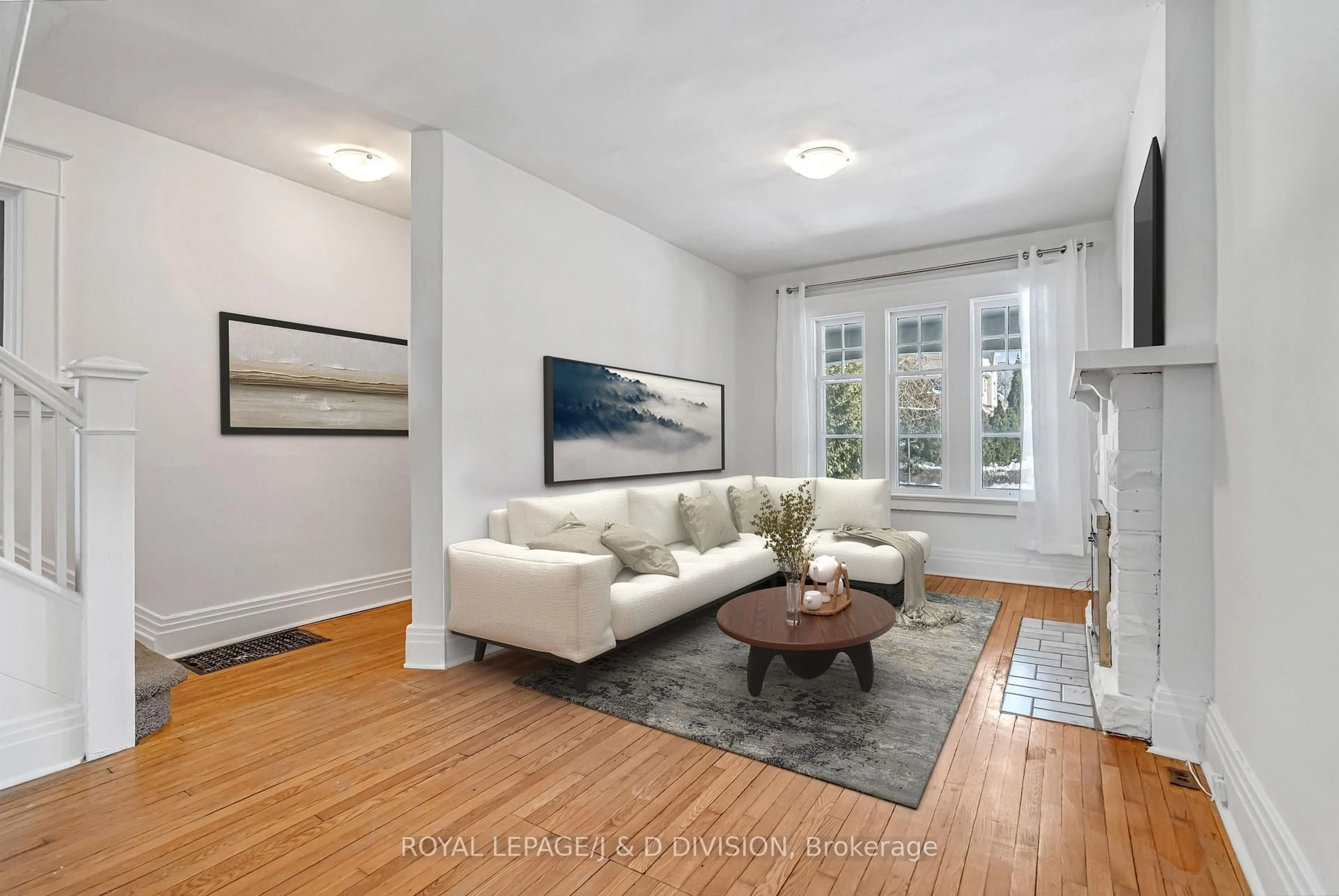 Living room with furniture, unknown for 174 Arlington Ave, Toronto Ontario M6C 2Z2