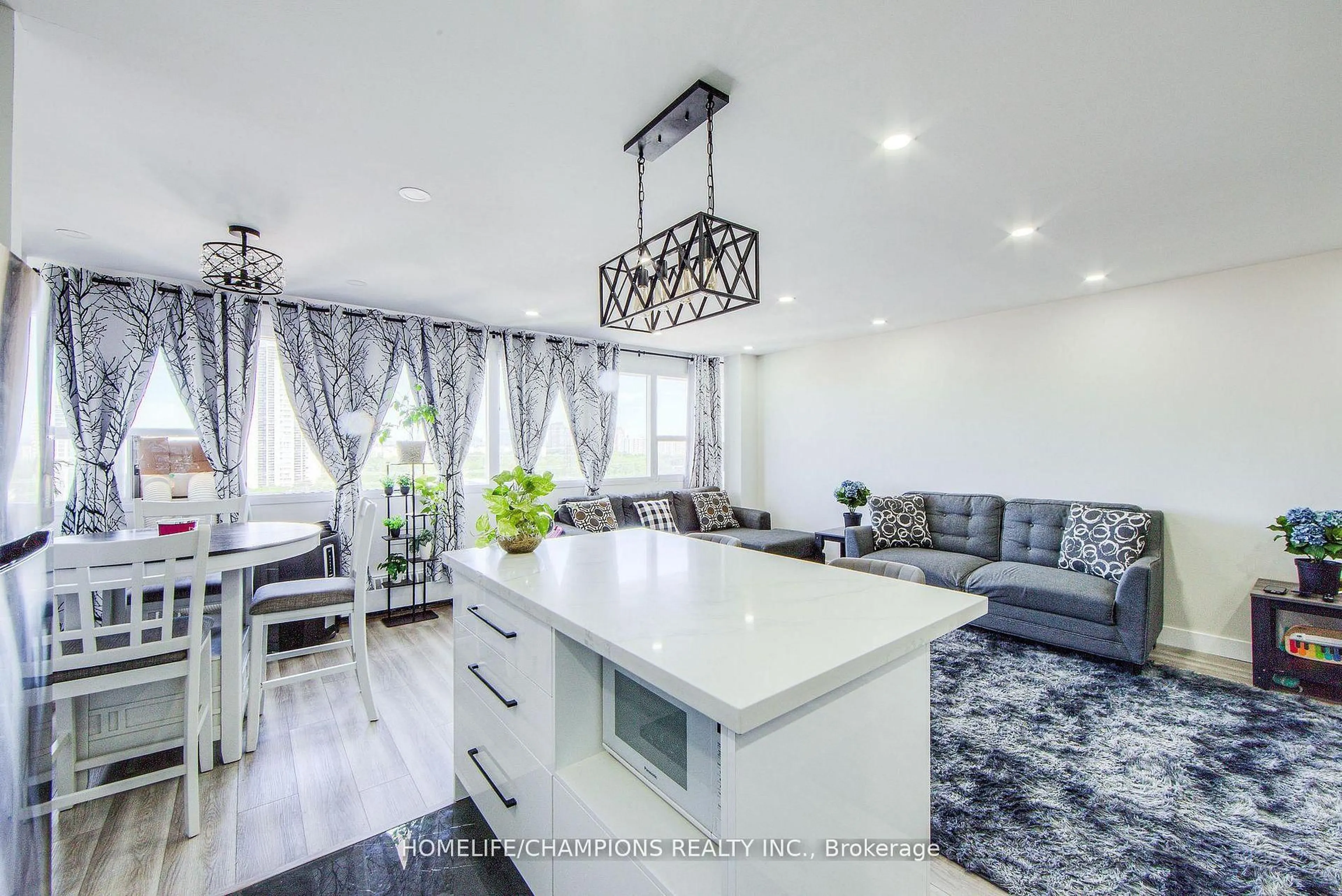 Open concept kitchen, unknown for 100 Leeward Glwy #1210, Toronto Ontario M3C 2Z1