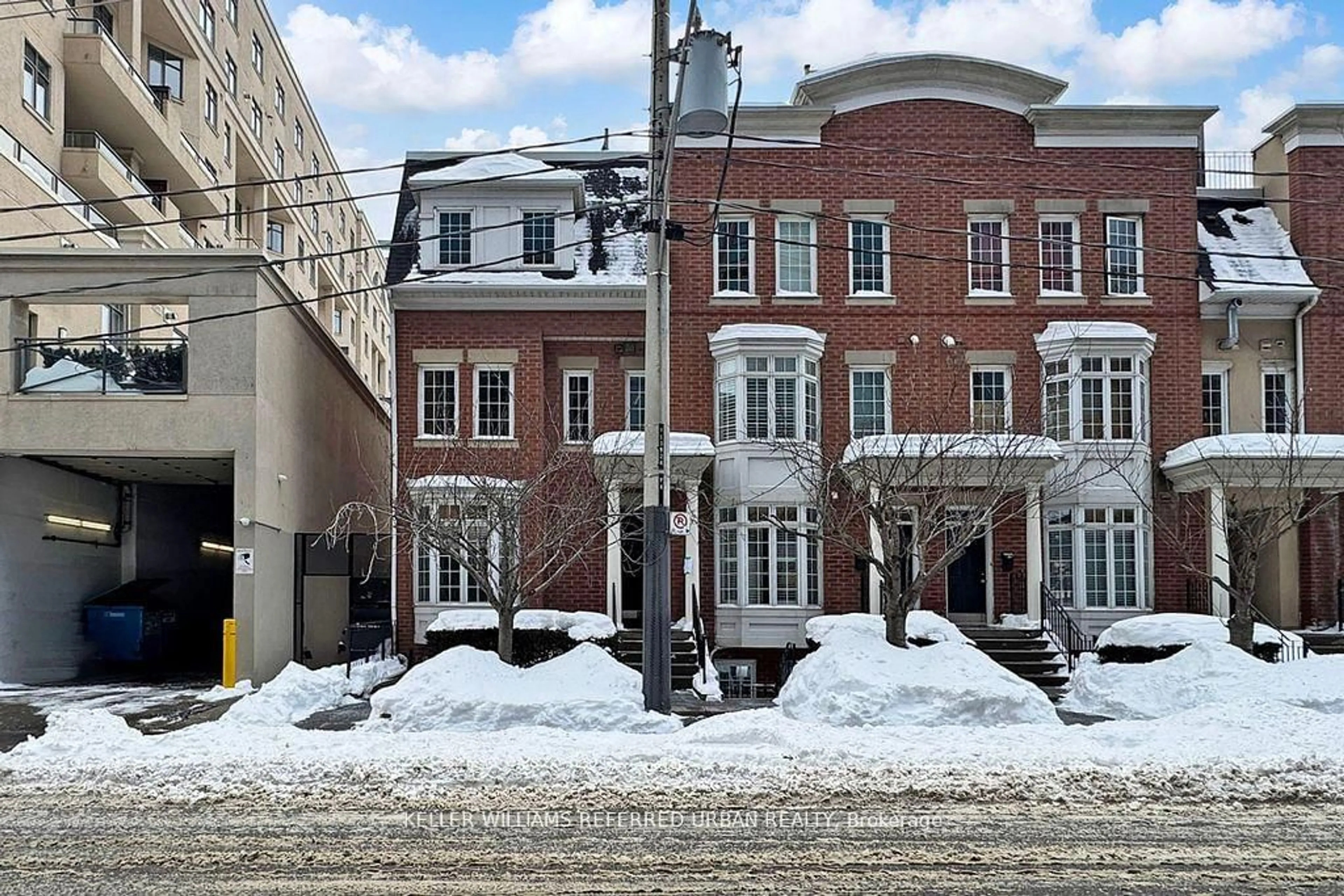 Unknown for 4A Portland St, Toronto Ontario M5V 3N6