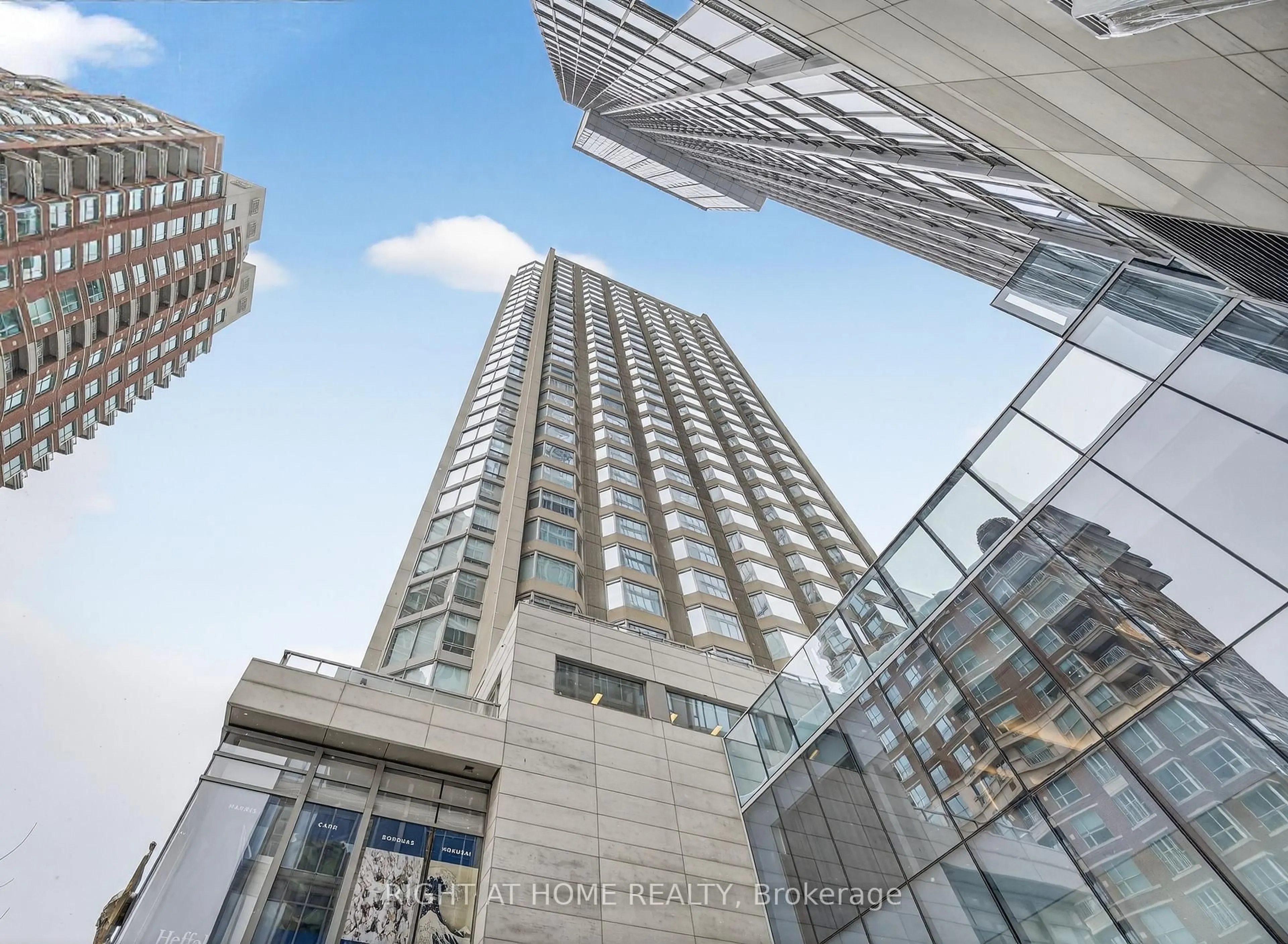 Unknown for 155 Yorkville Ave #2512, Toronto Ontario M5R 1C4