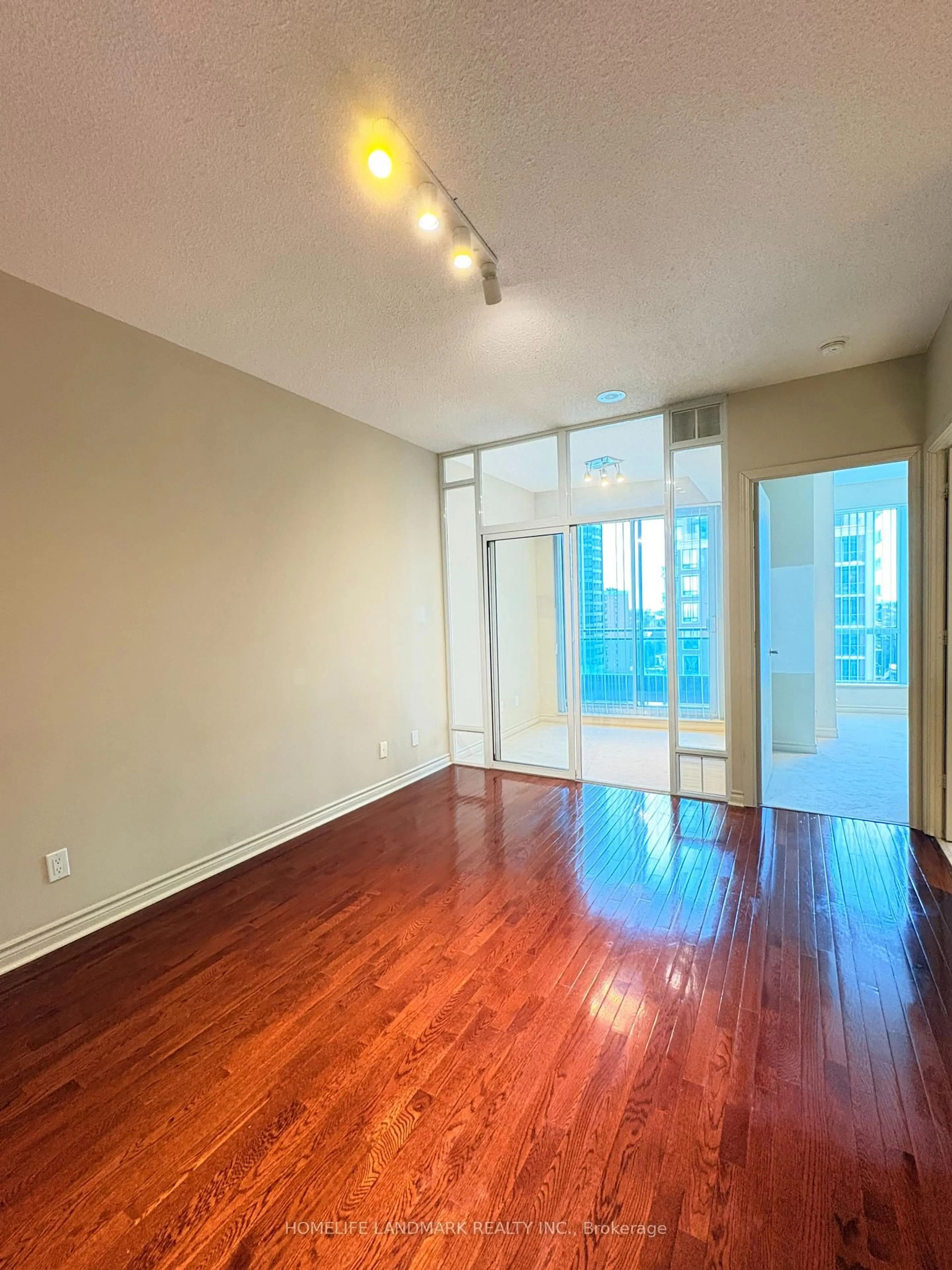 A pic of a room for 60 Byng Ave, Toronto Ontario M2N 4K3