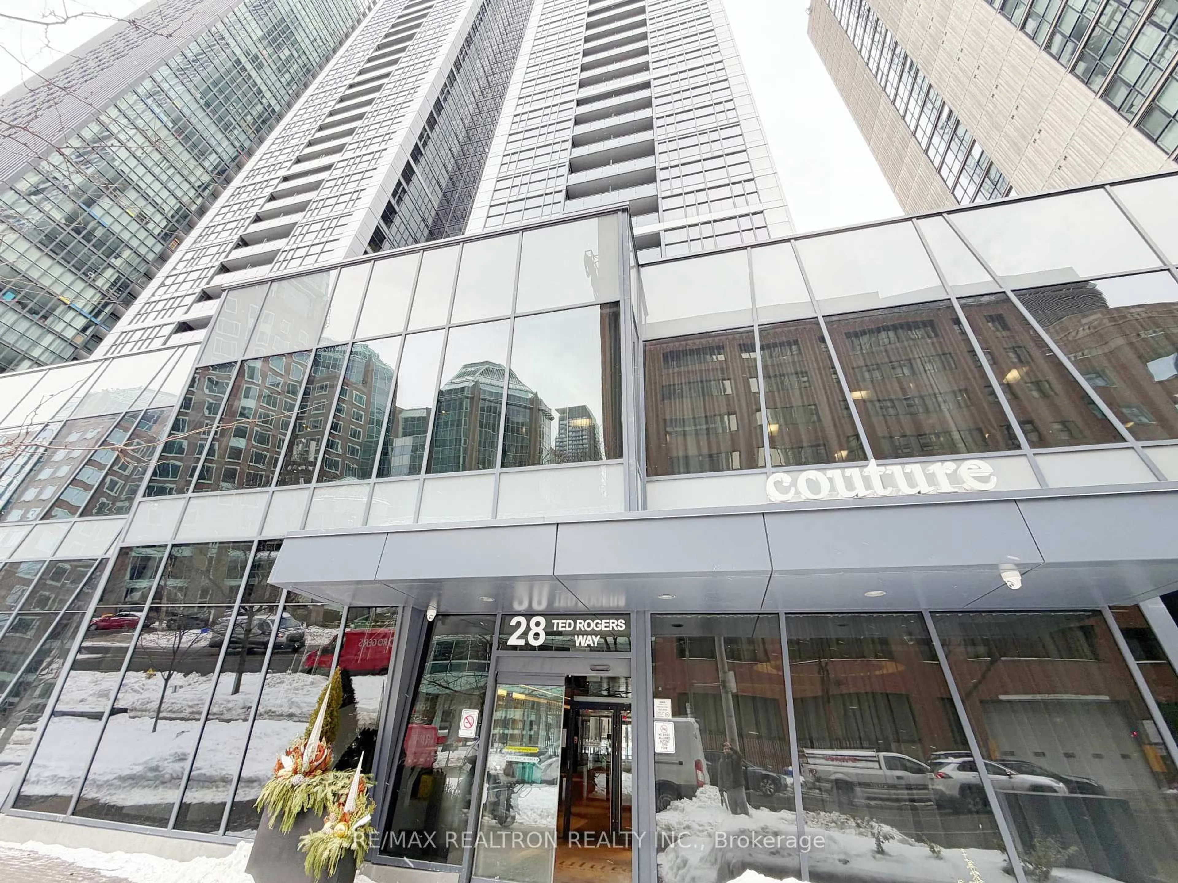 Indoor foyer for 28 Ted Rogers Way #3602, Toronto Ontario M4Y 2J4