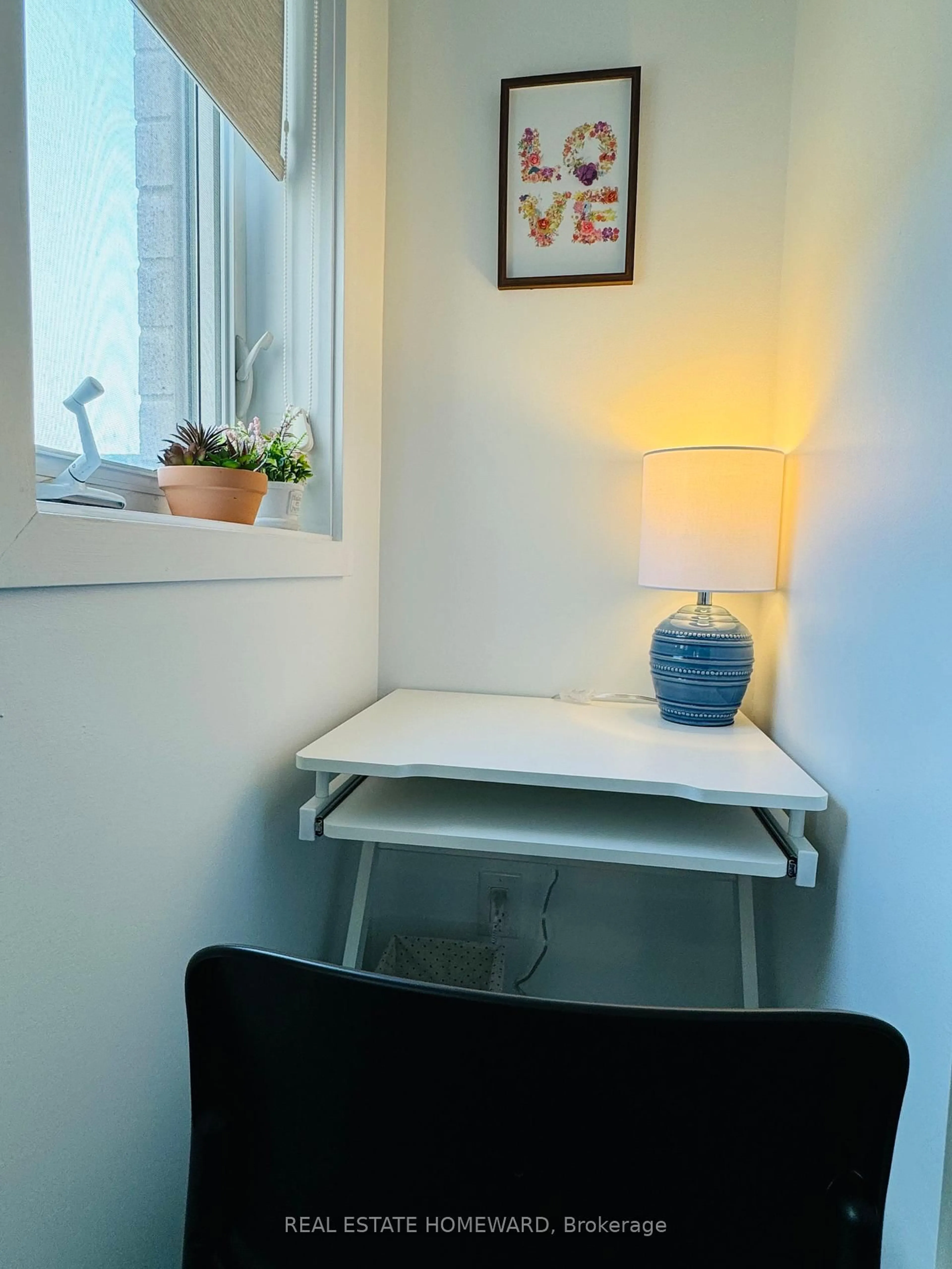 A pic of a room for 17 St. Bartholomew St, Toronto Ontario M5A 0A3