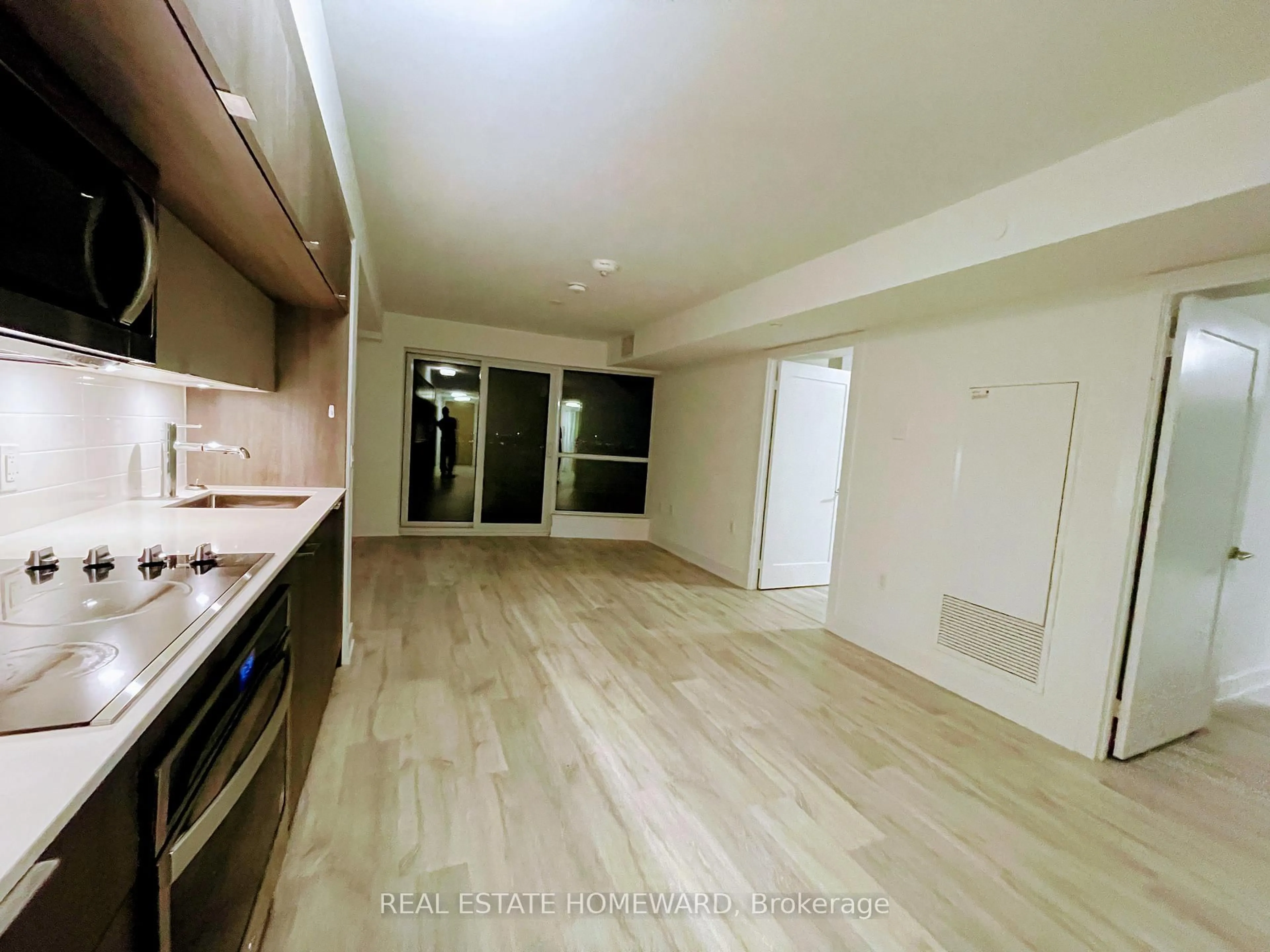 A pic of a room for 585 BLOOR St #1118, Toronto Ontario M4W 0B3