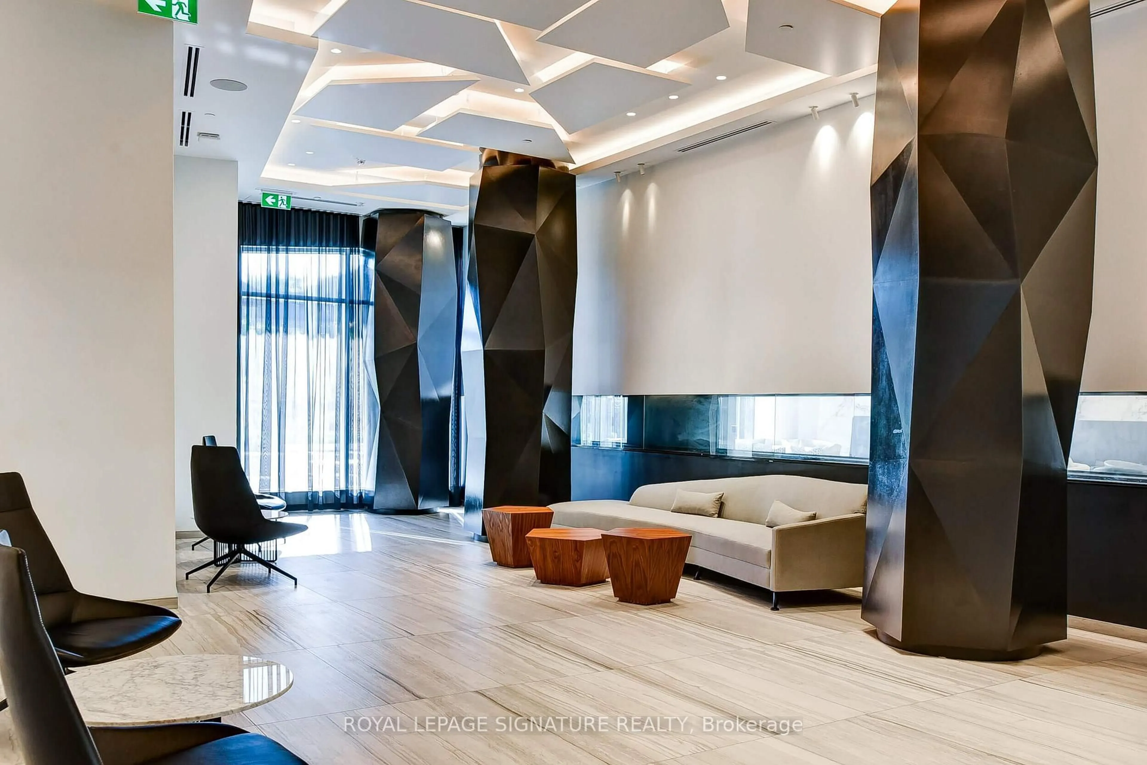 Lobby for 80 Vanauley St #506, Toronto Ontario M5T 2H6