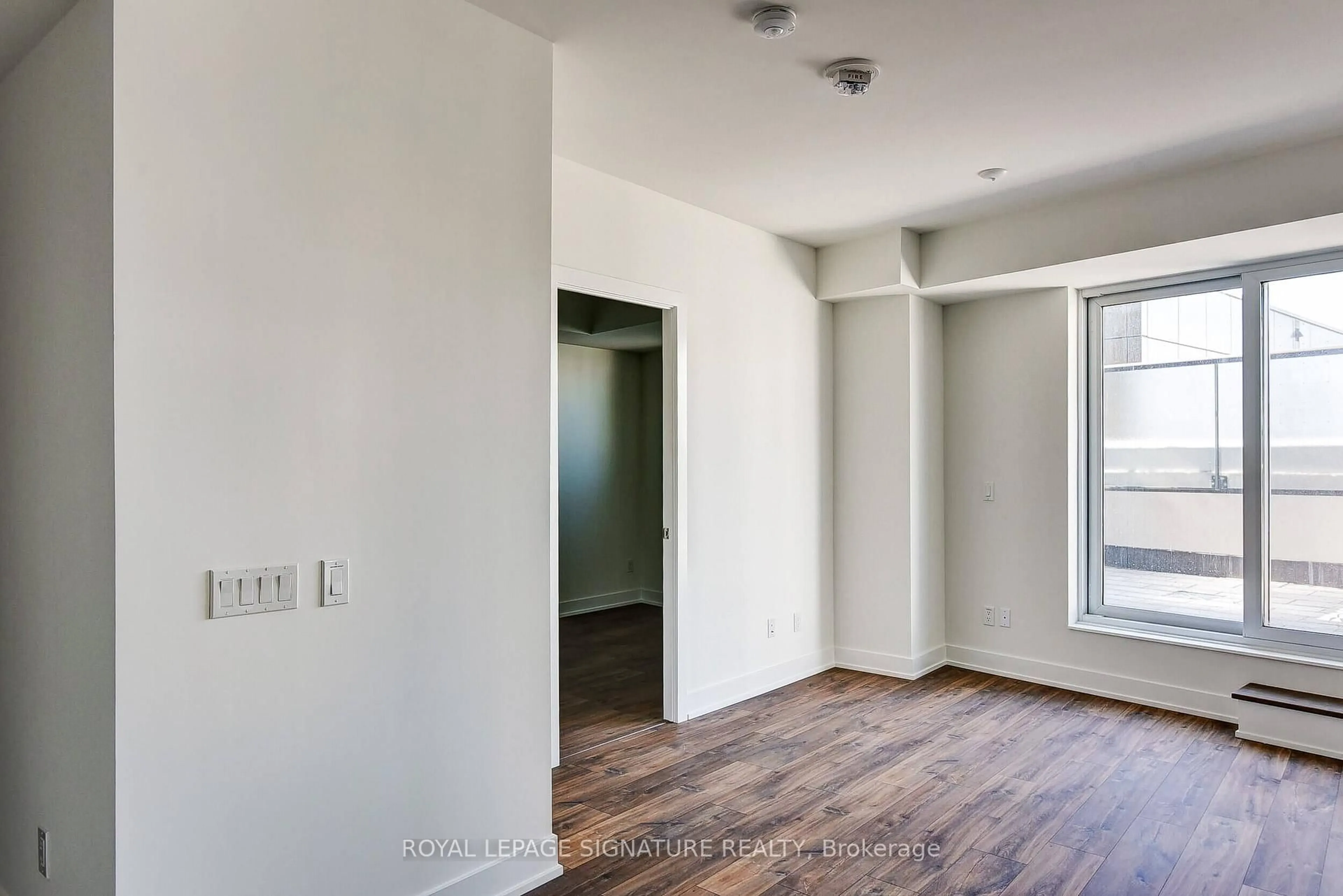 A pic of a room for 80 Vanauley St #506, Toronto Ontario M5T 2H6